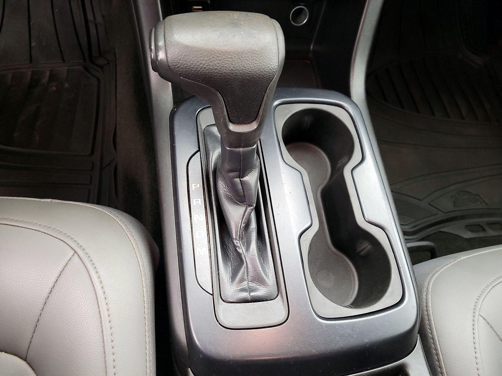 Thumbnail: 2015 Chevrolet Colorado - 17