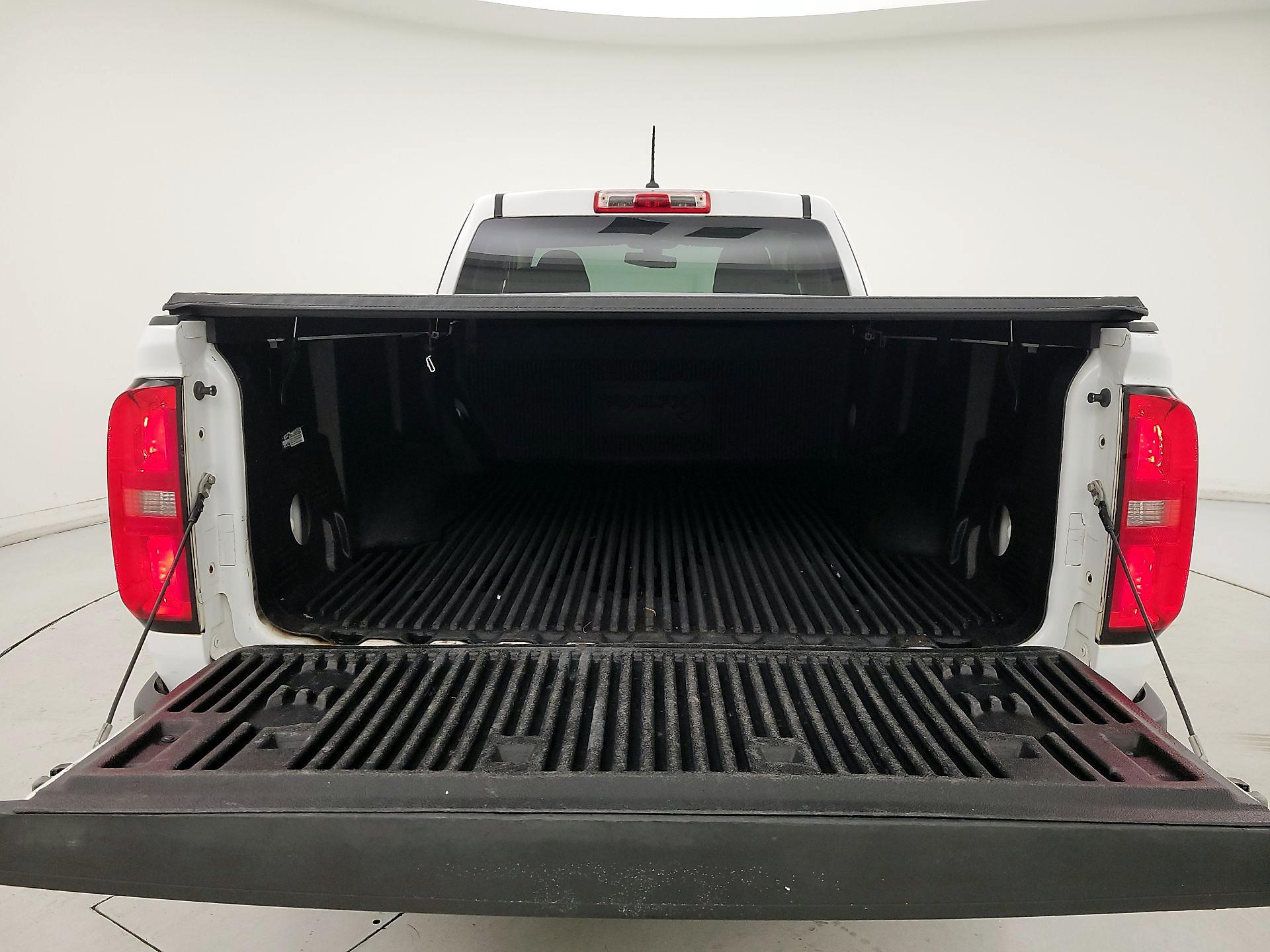 Thumbnail: 2015 Chevrolet Colorado - 20