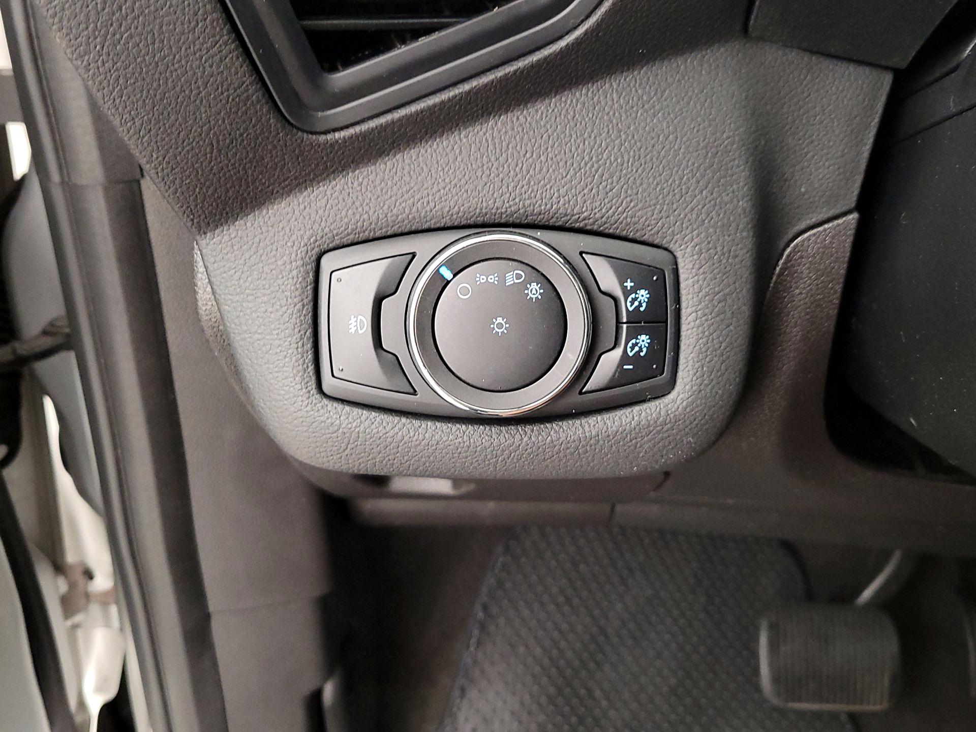 Thumbnail: 2014 Ford C-Max - 13
