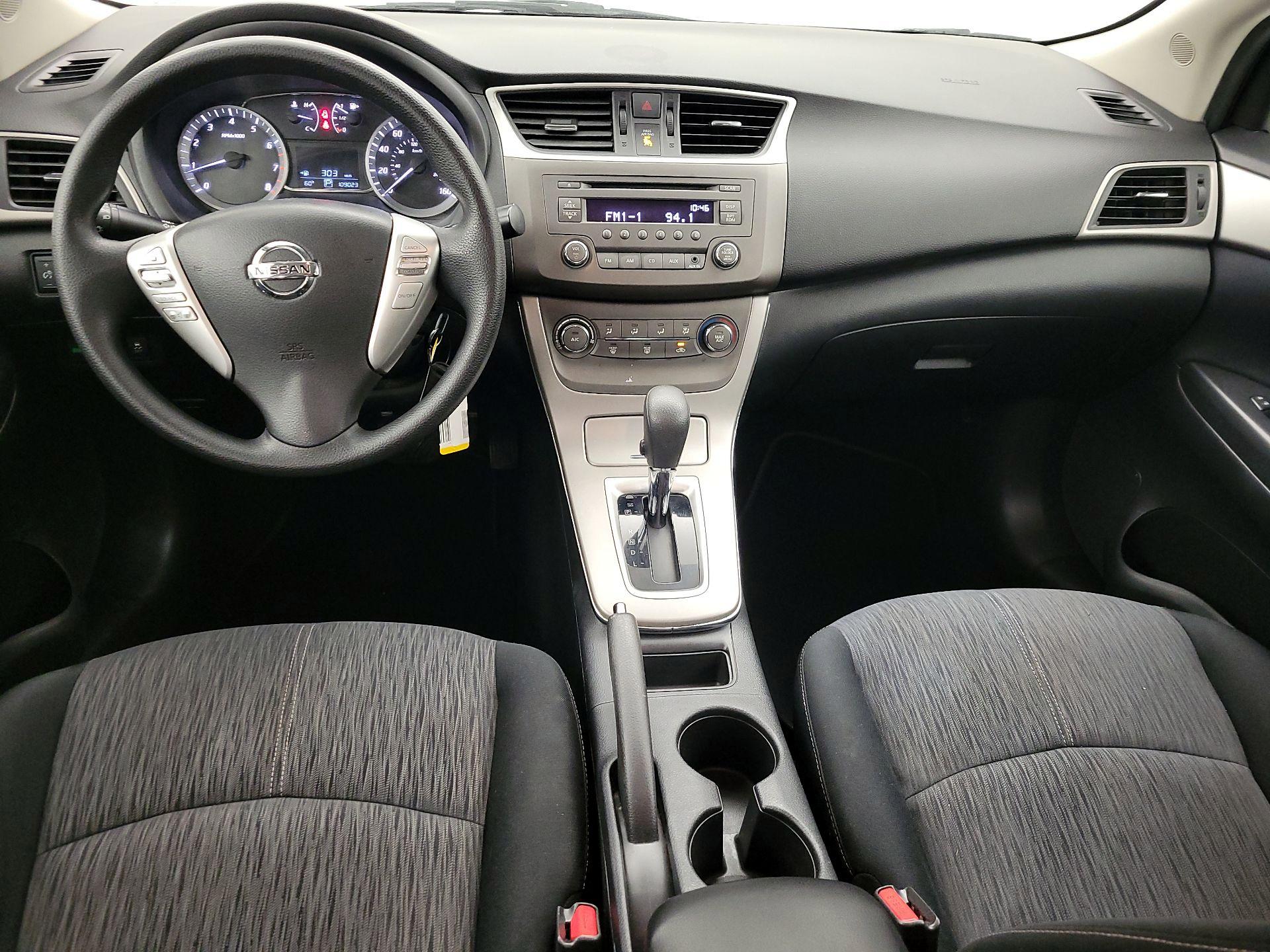 Thumbnail: 2014 Nissan Sentra - 9
