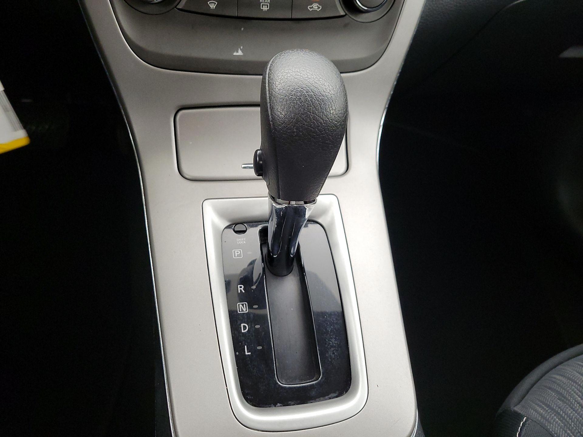 Thumbnail: 2014 Nissan Sentra - 16