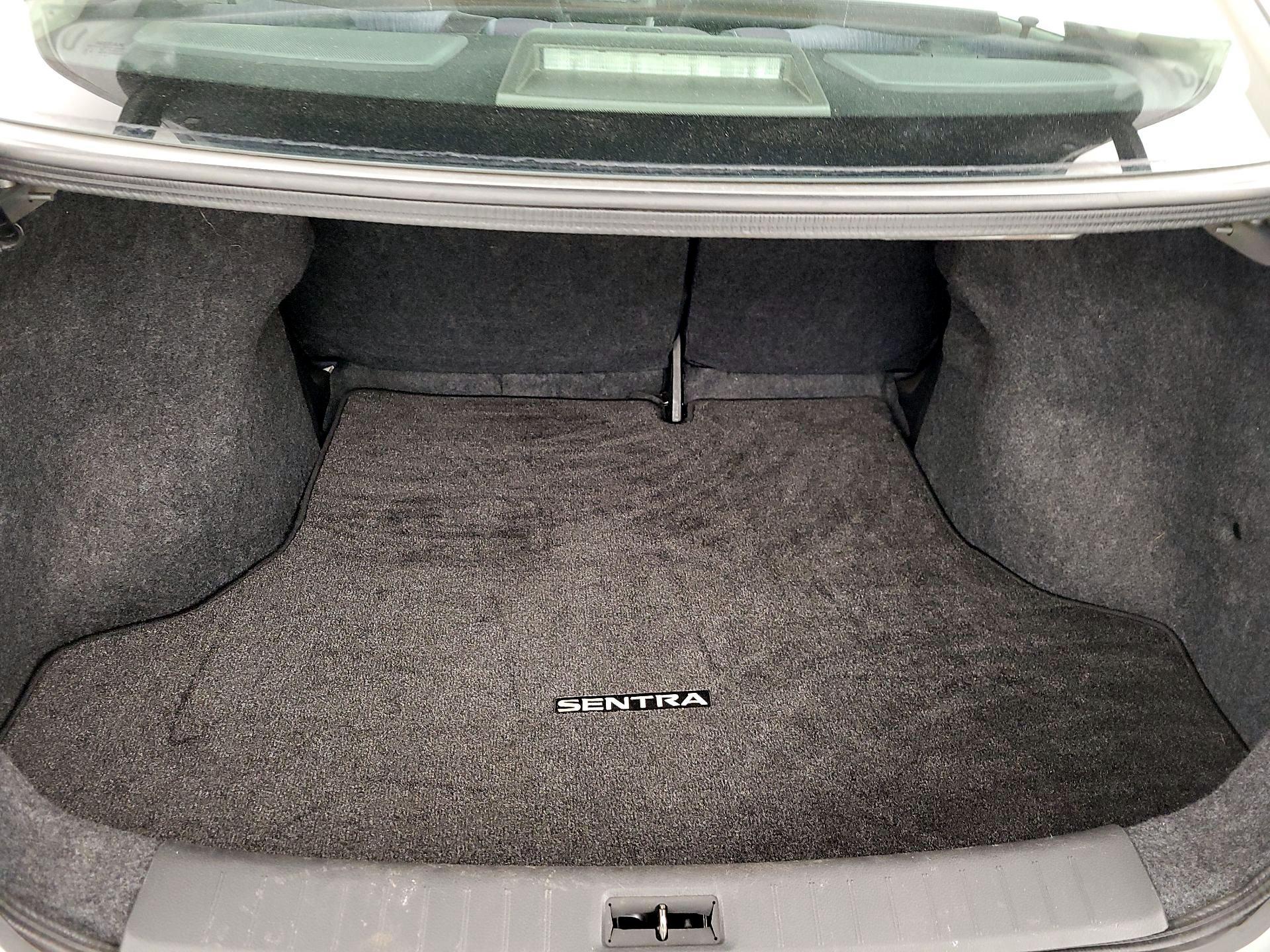 Thumbnail: 2014 Nissan Sentra - 18