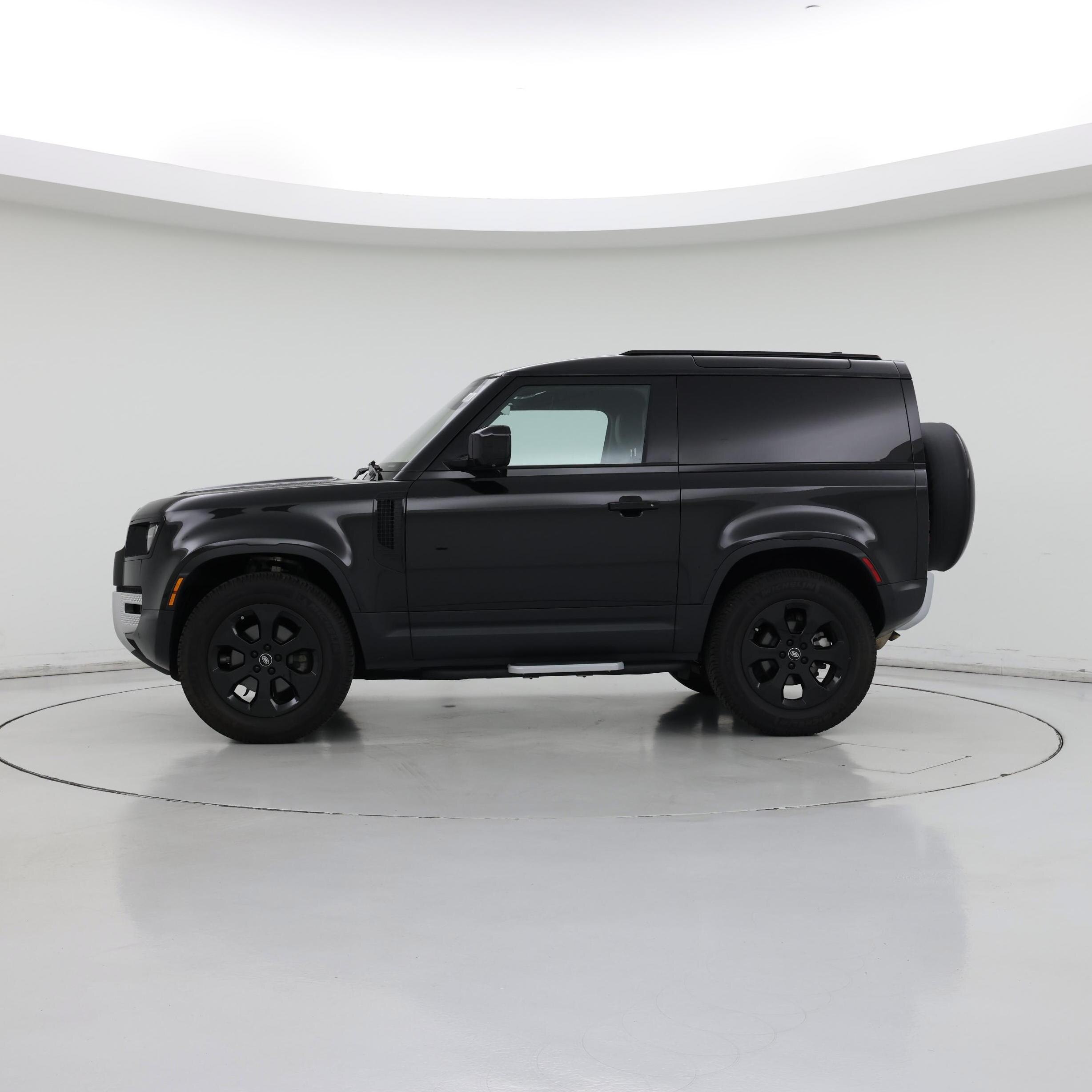 Thumbnail: 2023 Land Rover Defender - 3