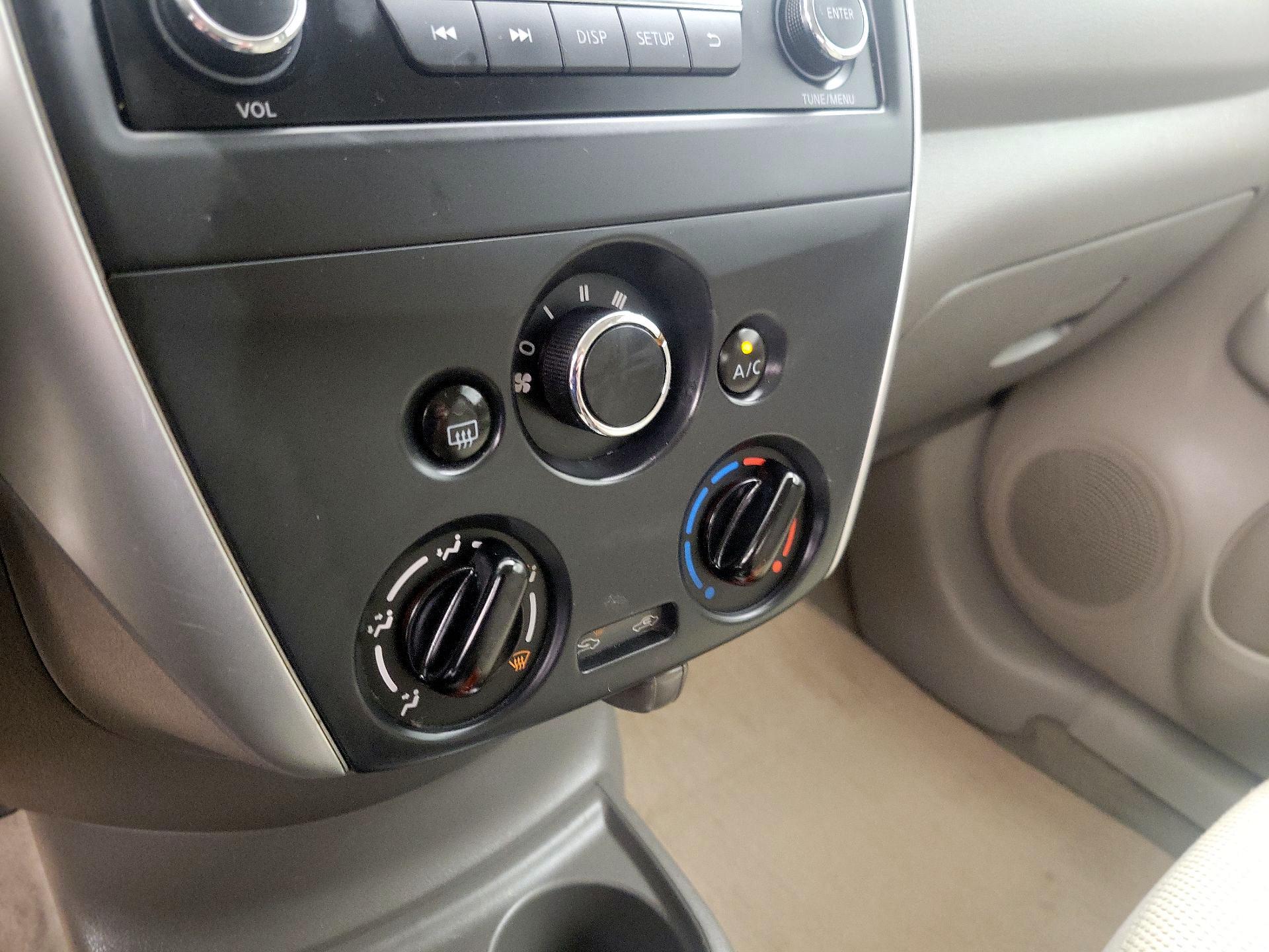 Thumbnail: 2016 Nissan Versa - 15