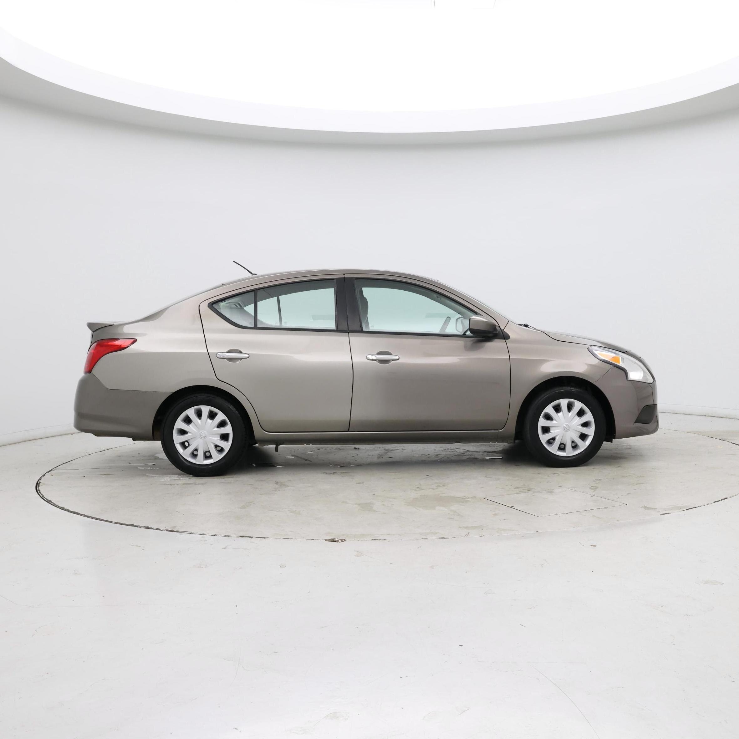 Thumbnail: 2016 Nissan Versa - 7
