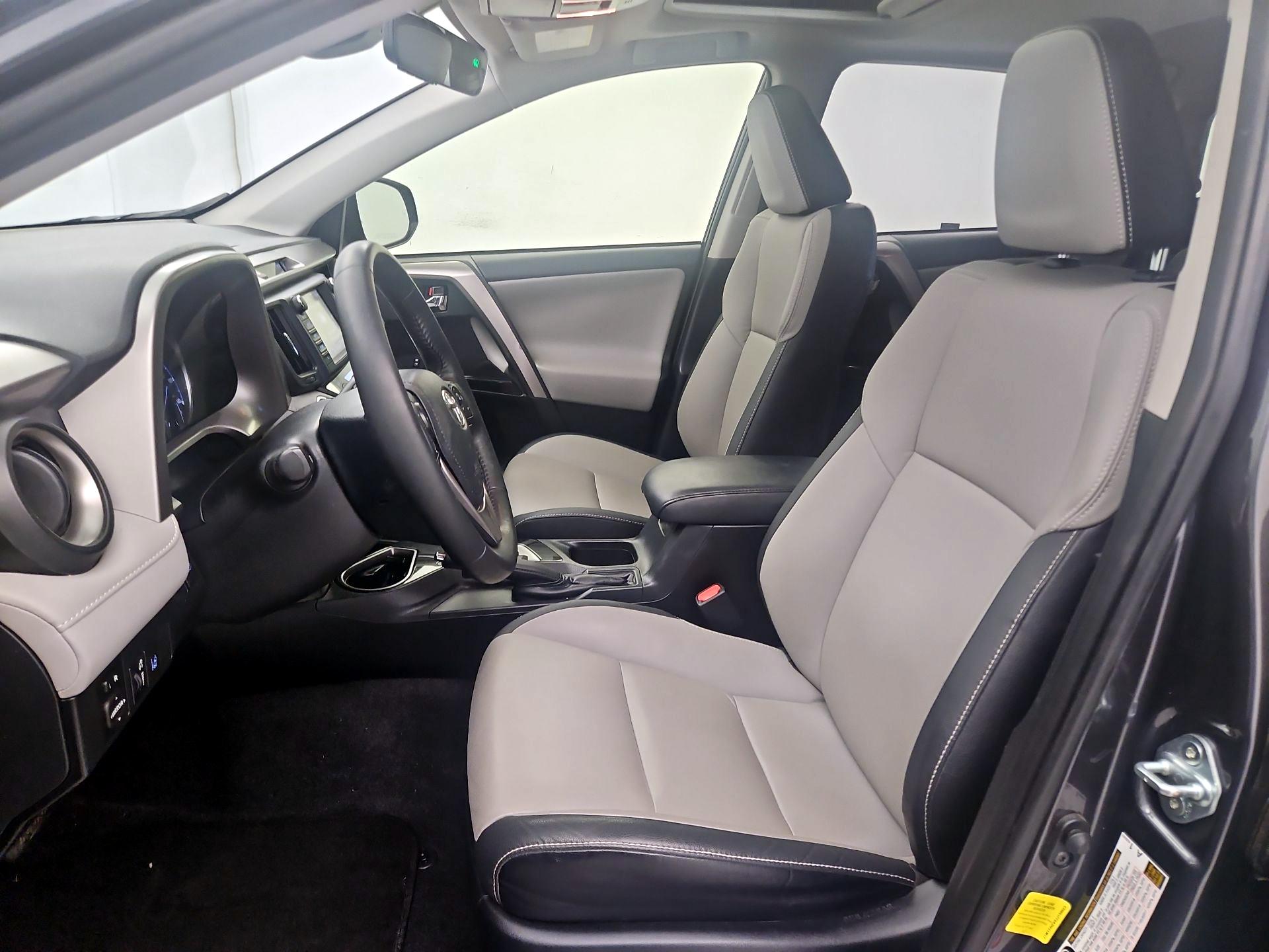 Thumbnail: 2018 Toyota RAV4 - 11