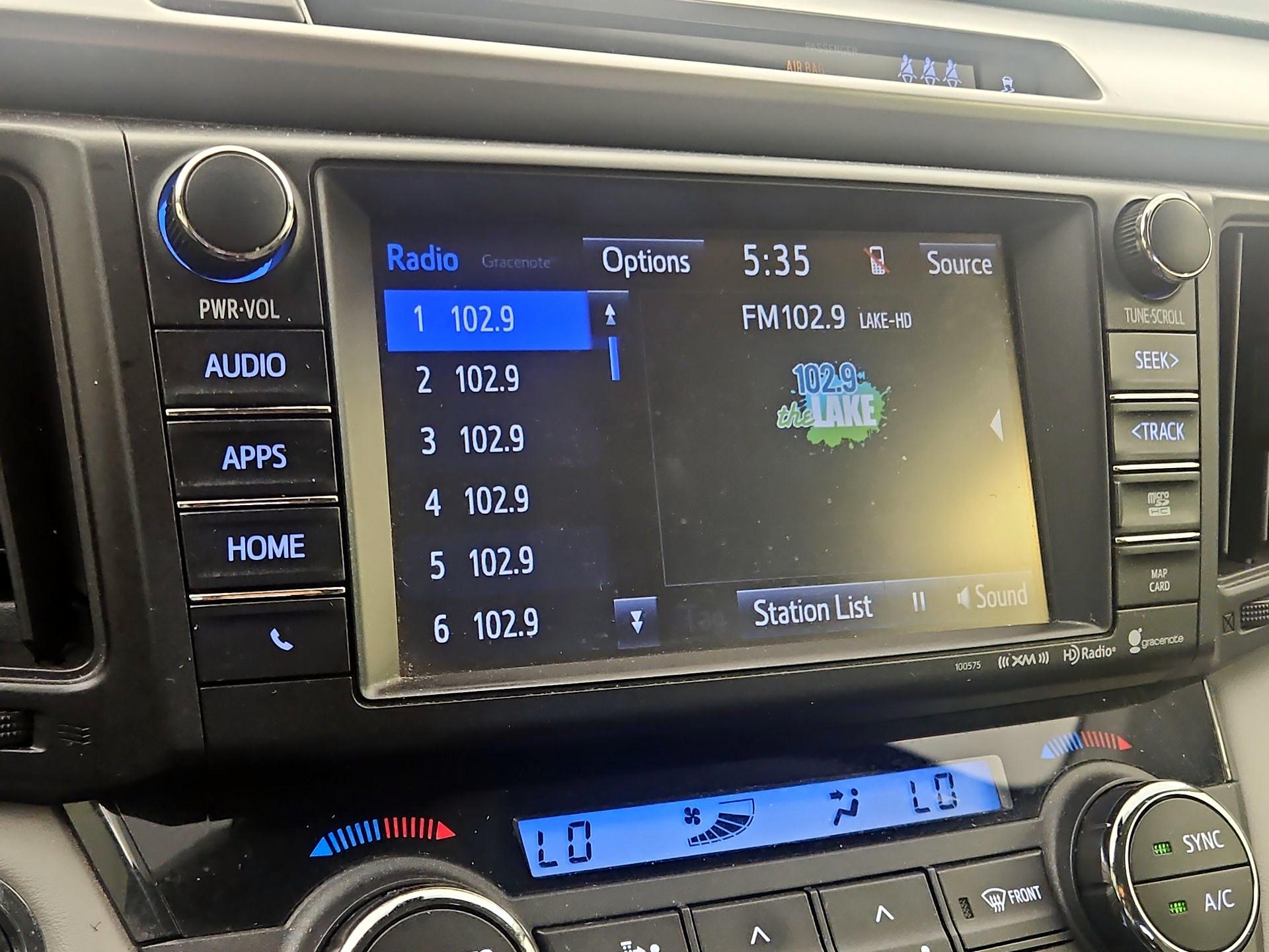 Thumbnail: 2018 Toyota RAV4 - 16