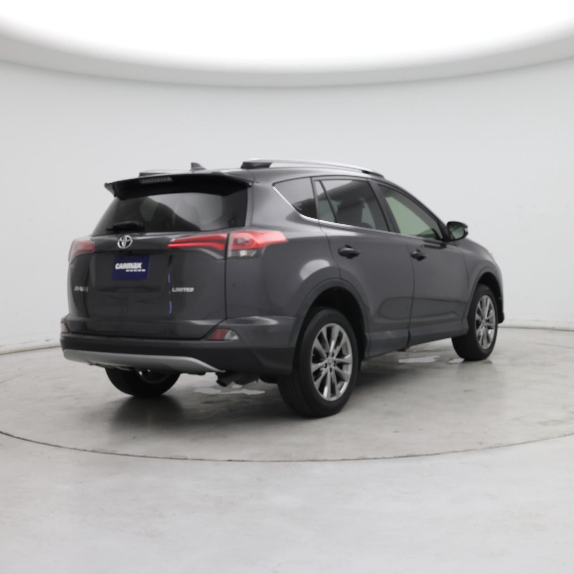 Thumbnail: 2018 Toyota RAV4 - 8
