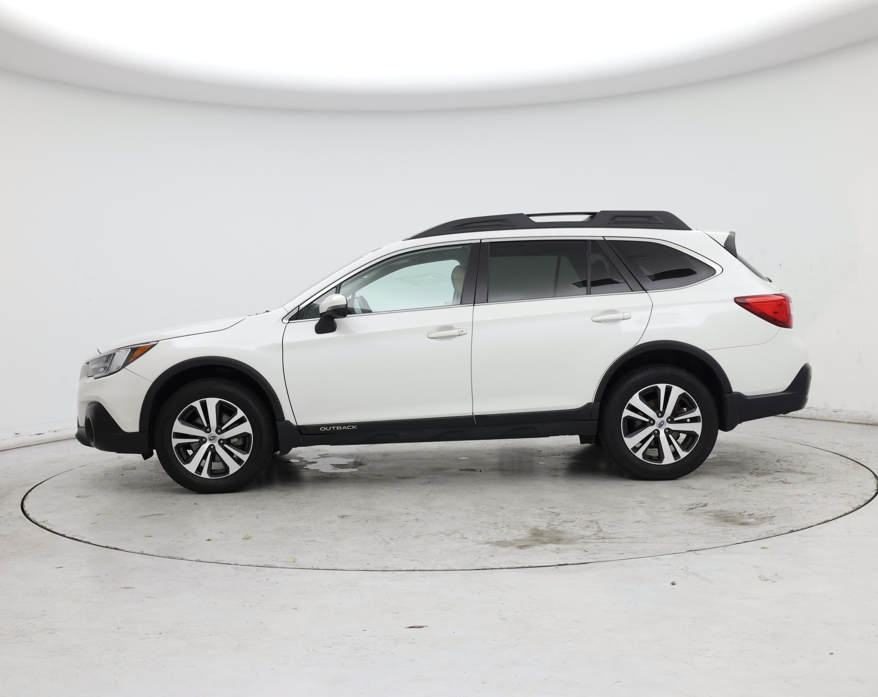 Thumbnail: 2019 Subaru Outback - 3
