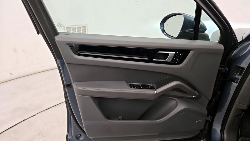 2019 Porsche Cayenne  12