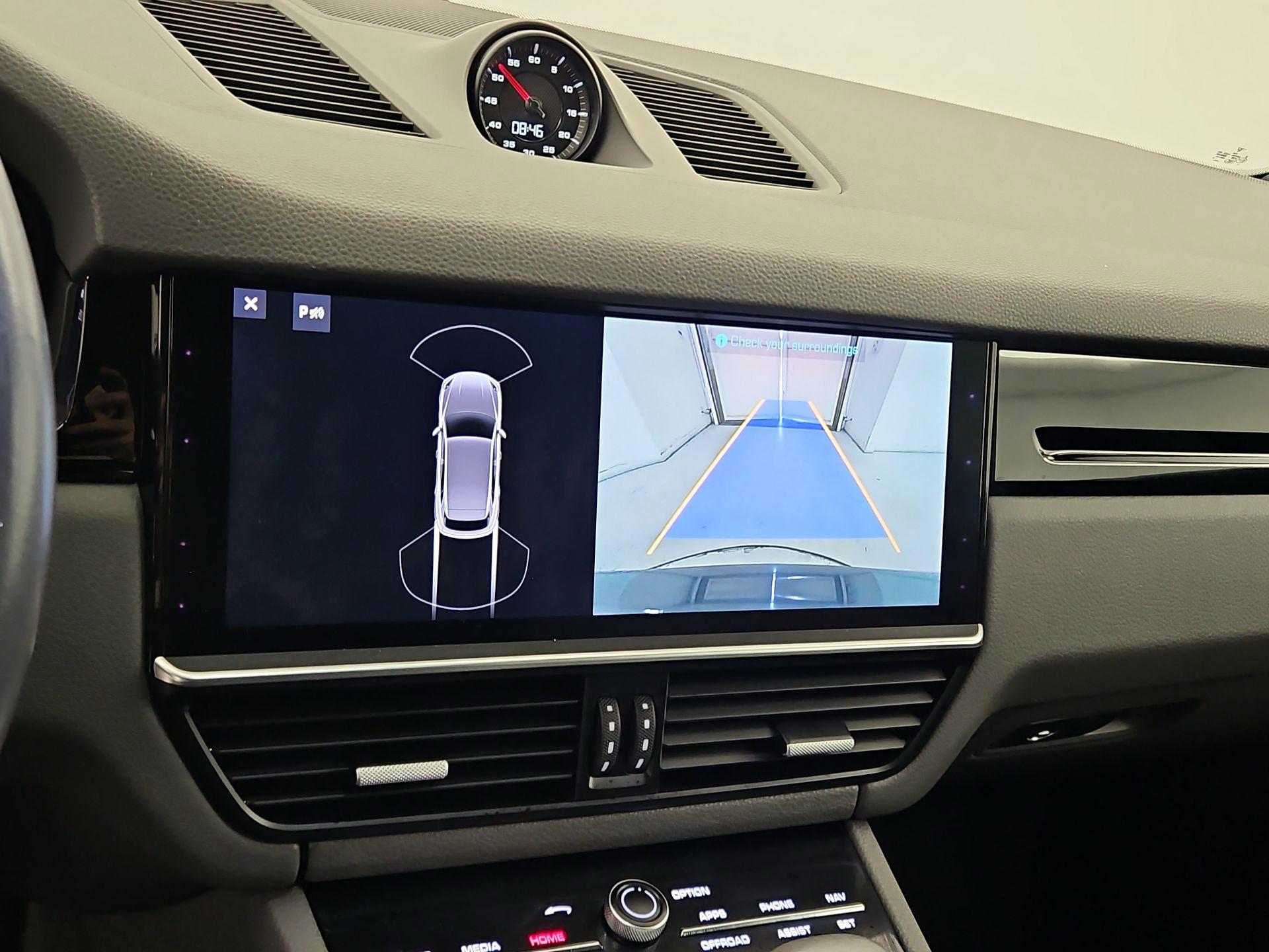 Thumbnail: 2019 Porsche Cayenne - 14