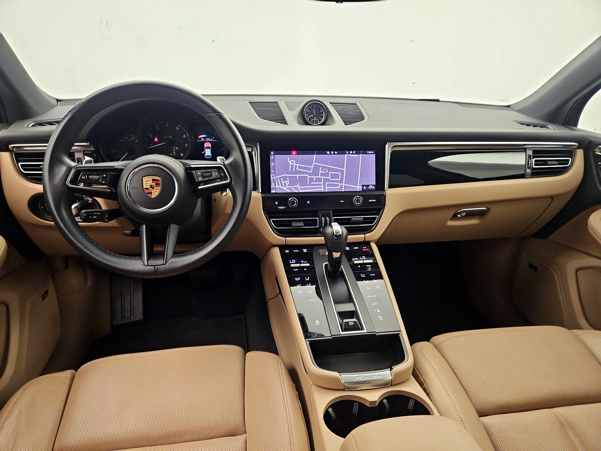 Thumbnail: 2022 Porsche Macan - 9