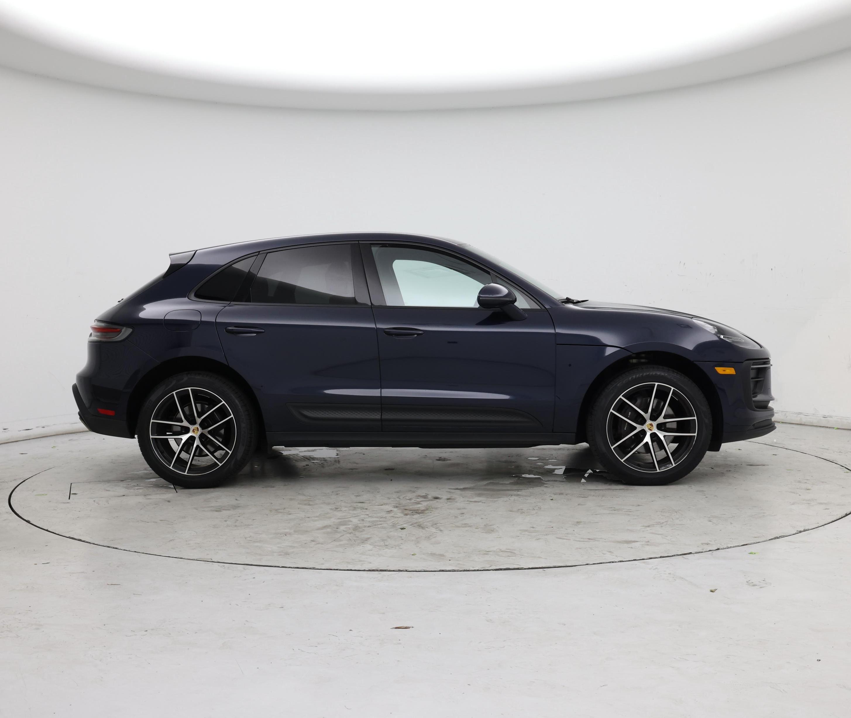 Thumbnail: 2022 Porsche Macan - 7