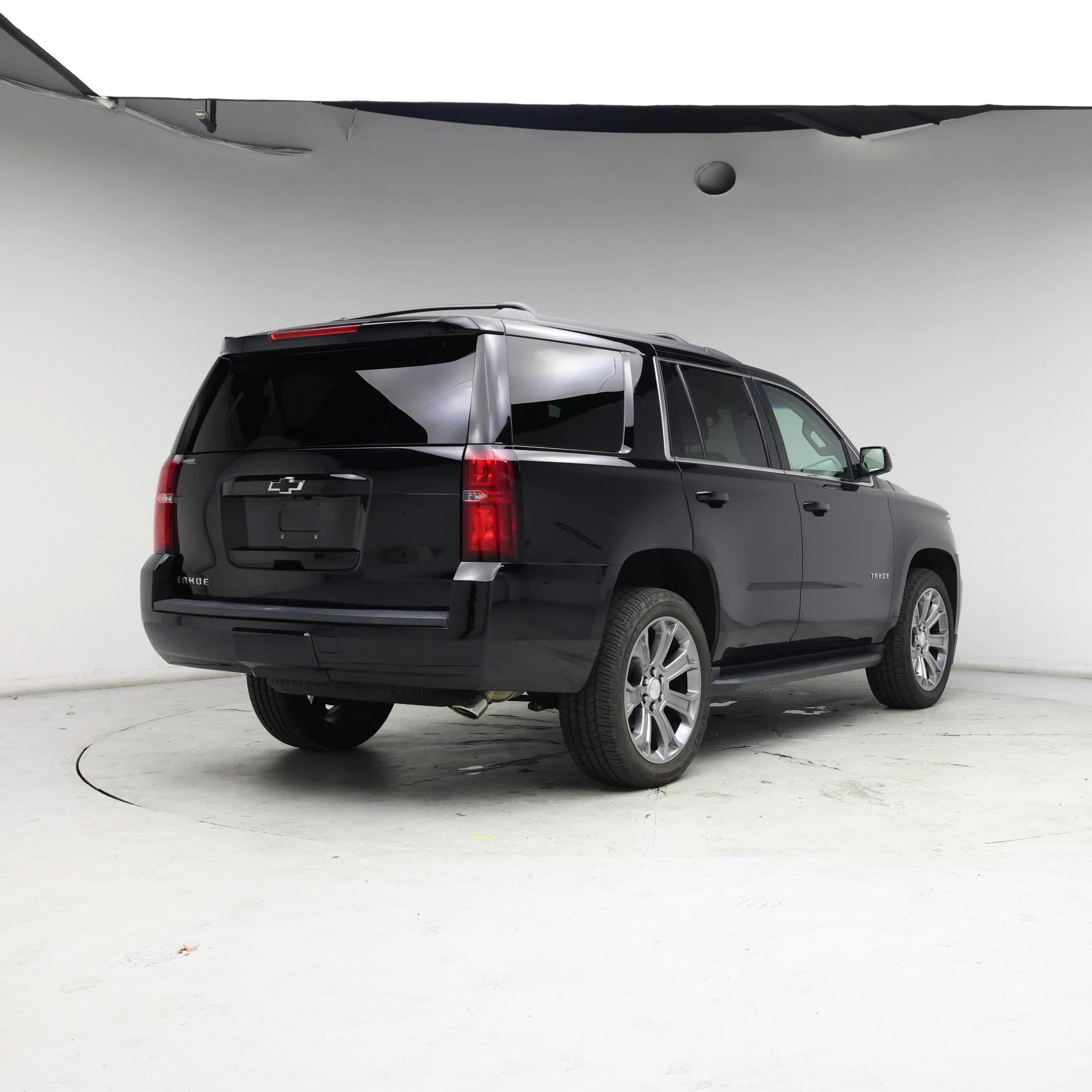 Thumbnail: 2019 Chevrolet Tahoe - 8