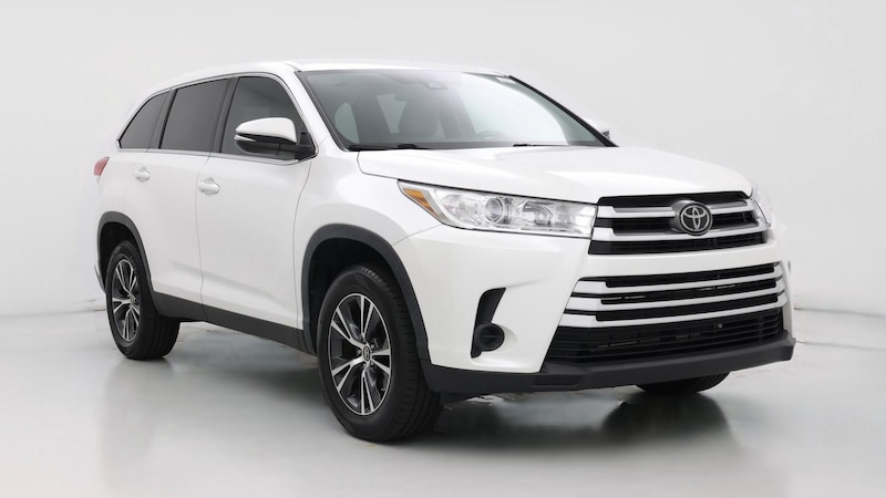 2019 Toyota Highlander LE Hero Image