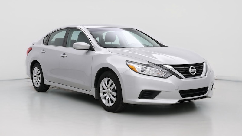2016 Nissan Altima S Hero Image