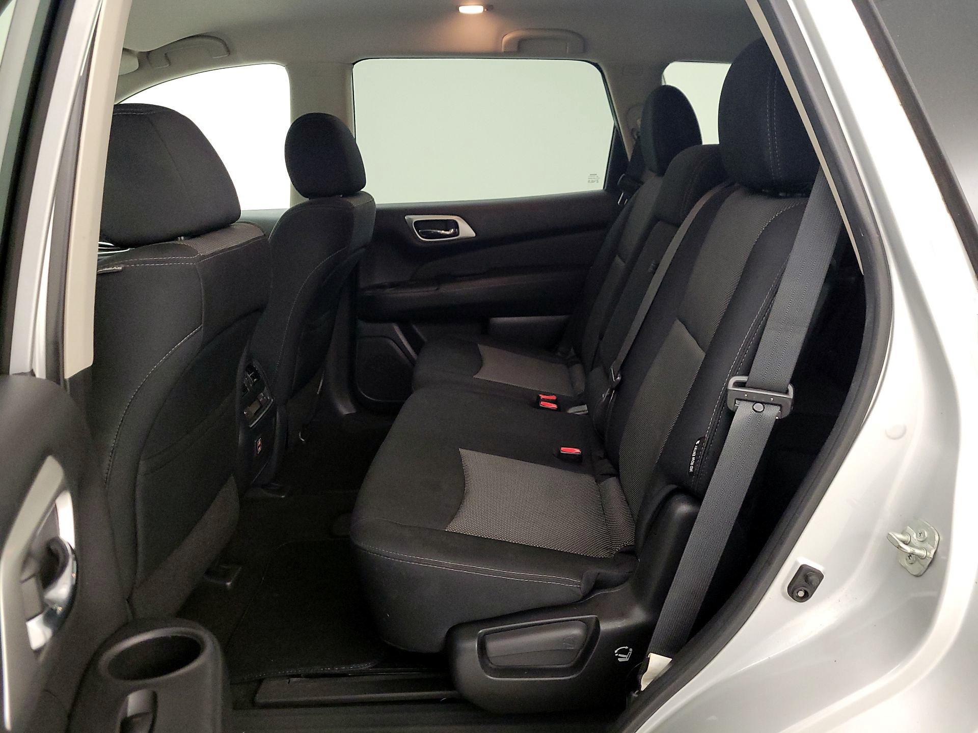 Thumbnail: 2018 Nissan Pathfinder - 19
