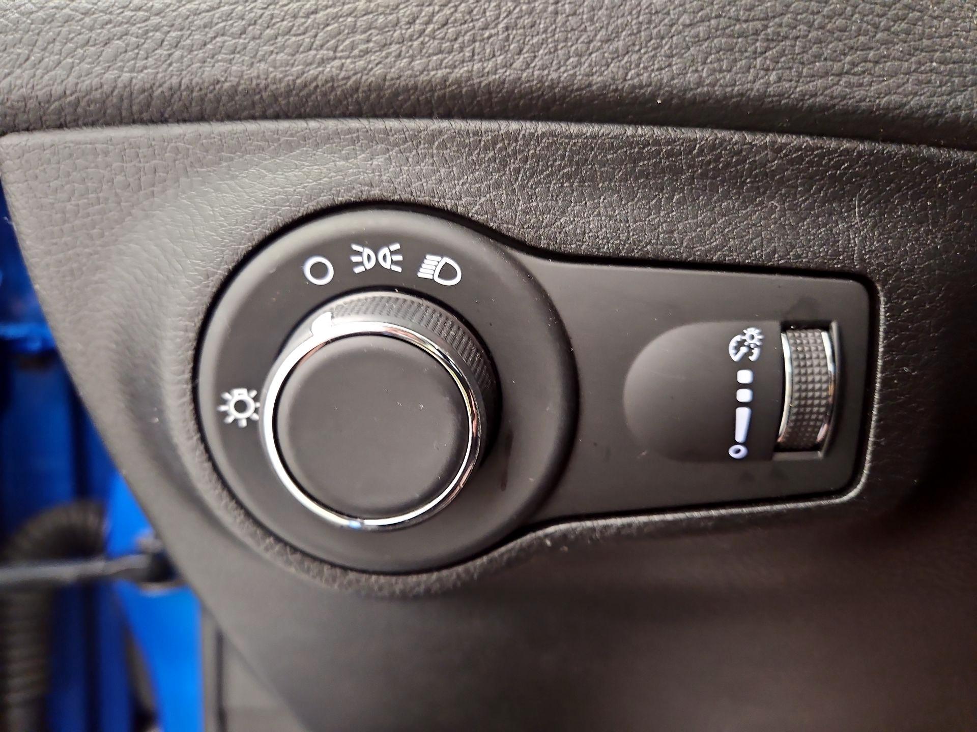 Thumbnail: 2020 Jeep Compass - 13