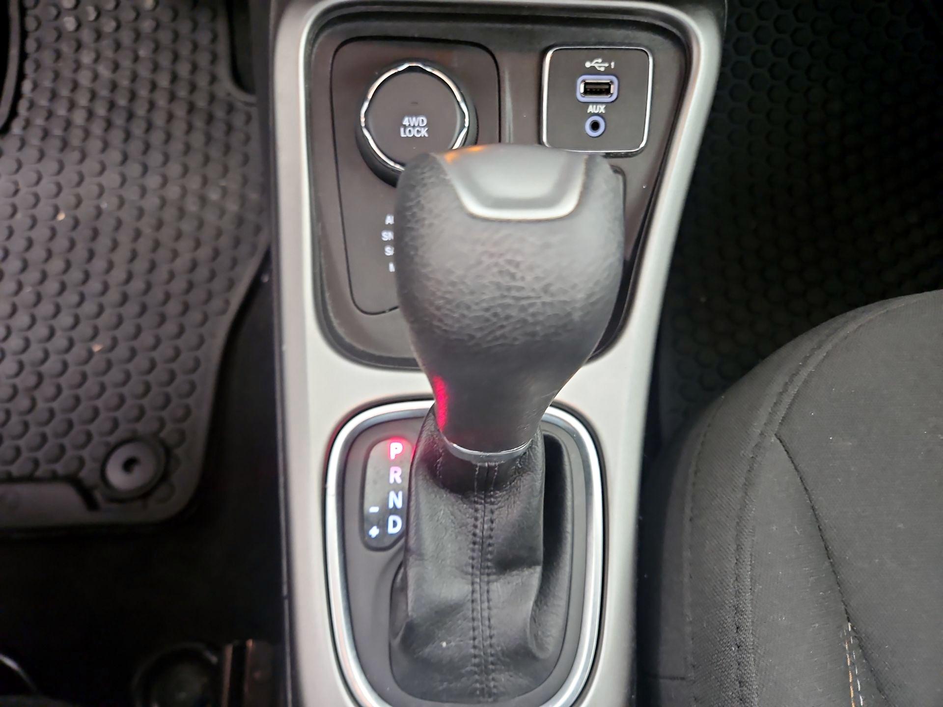 Thumbnail: 2020 Jeep Compass - 17