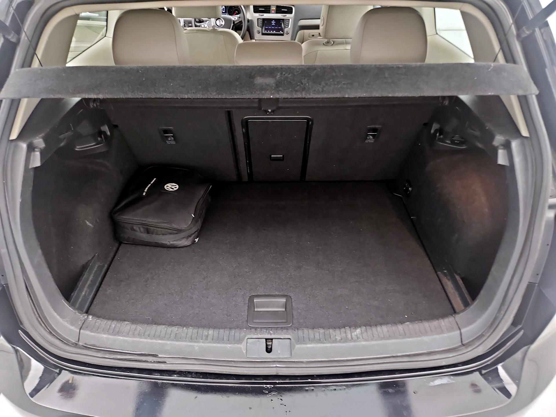 Thumbnail: 2015 Volkswagen Golf - 19