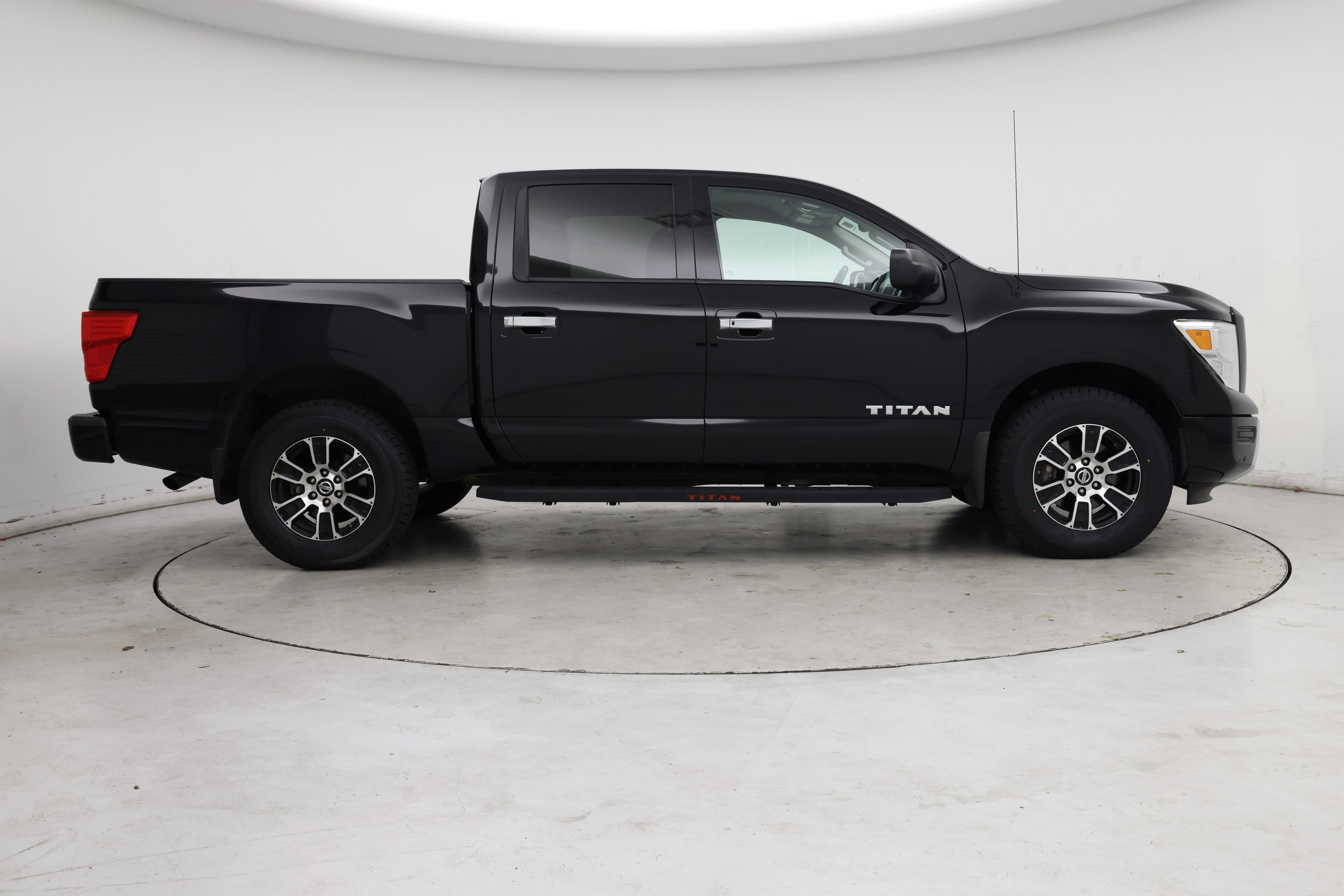 Thumbnail: 2021 Nissan Titan - 7