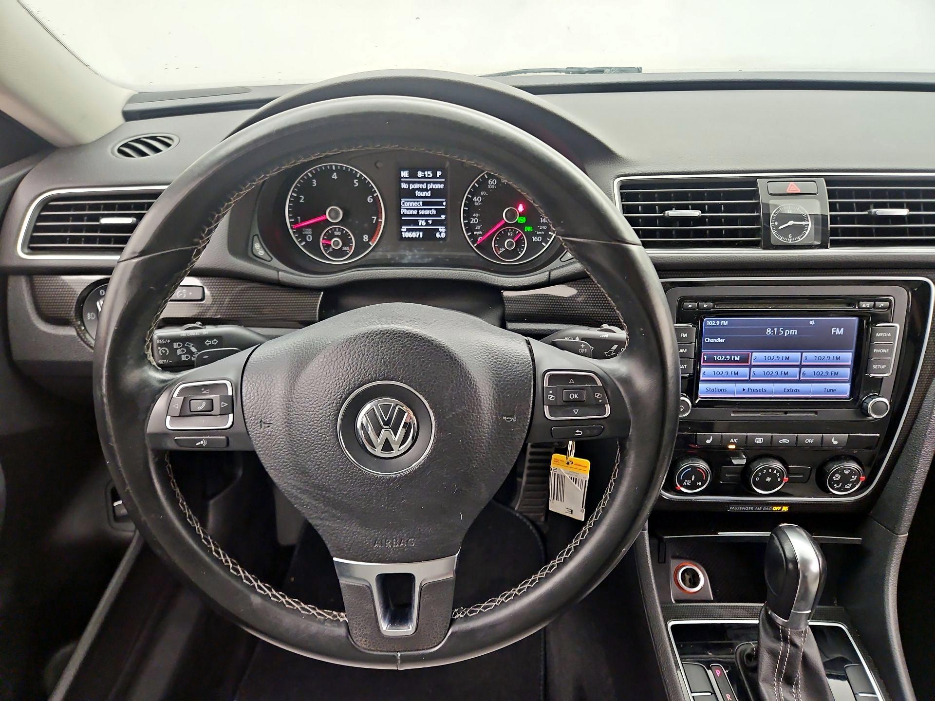 Thumbnail: 2014 Volkswagen Passat - 10