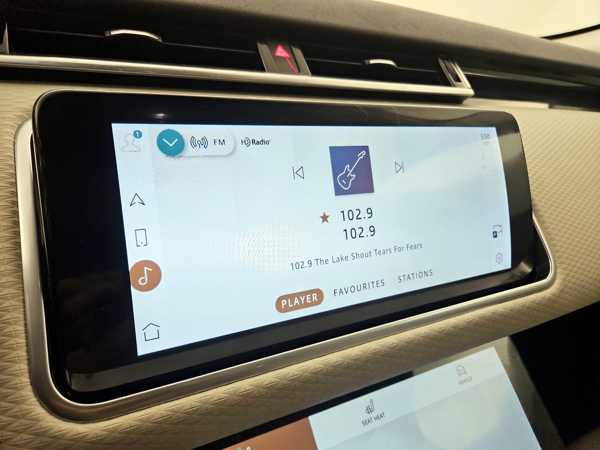 Thumbnail: 2021 Land Rover Range Rover Velar - 16