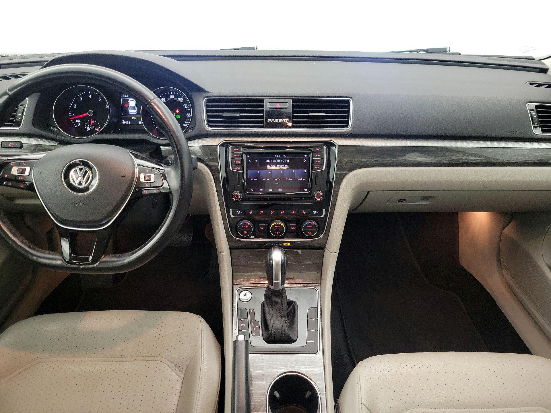 Thumbnail: 2018 Volkswagen Passat - 9