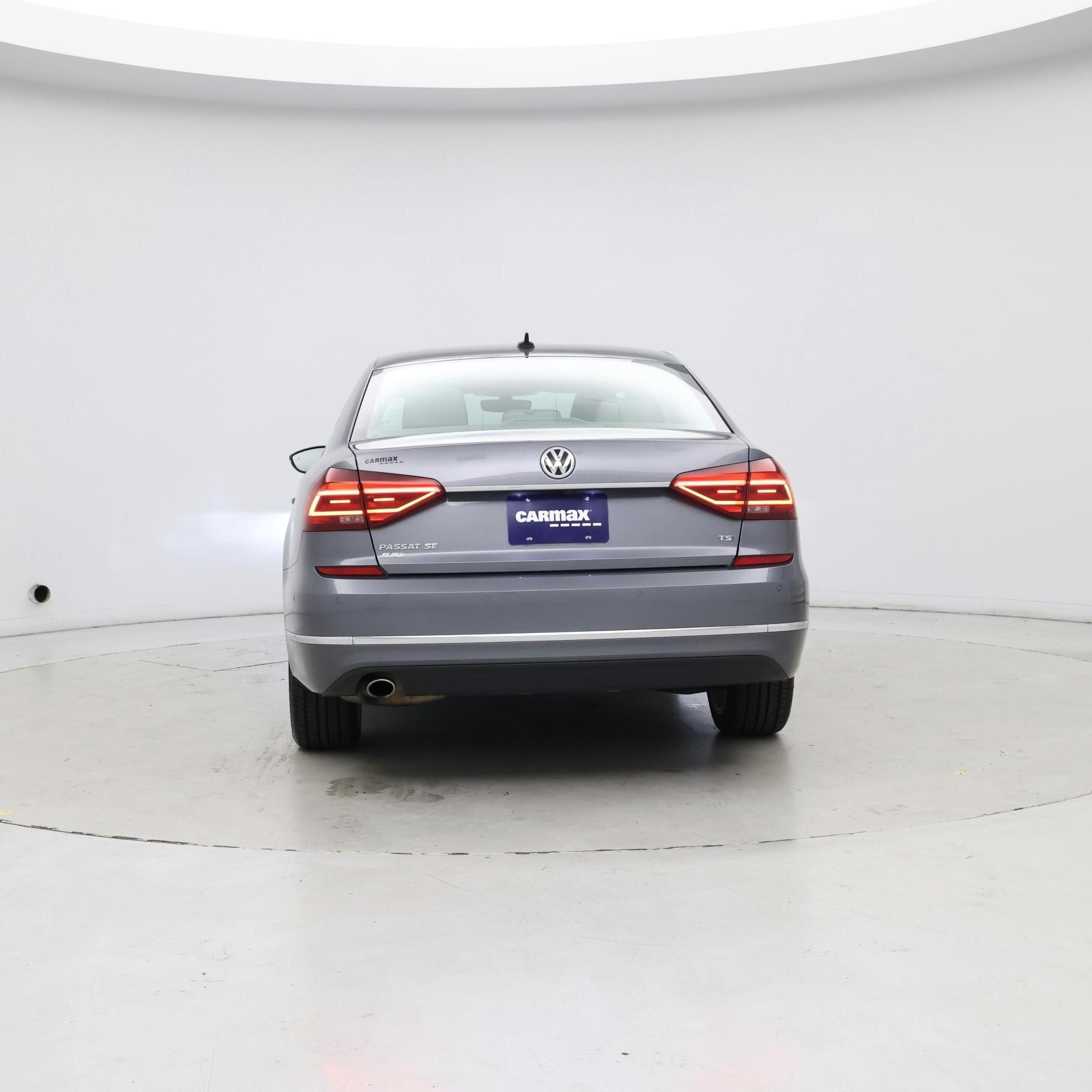 Thumbnail: 2018 Volkswagen Passat - 6