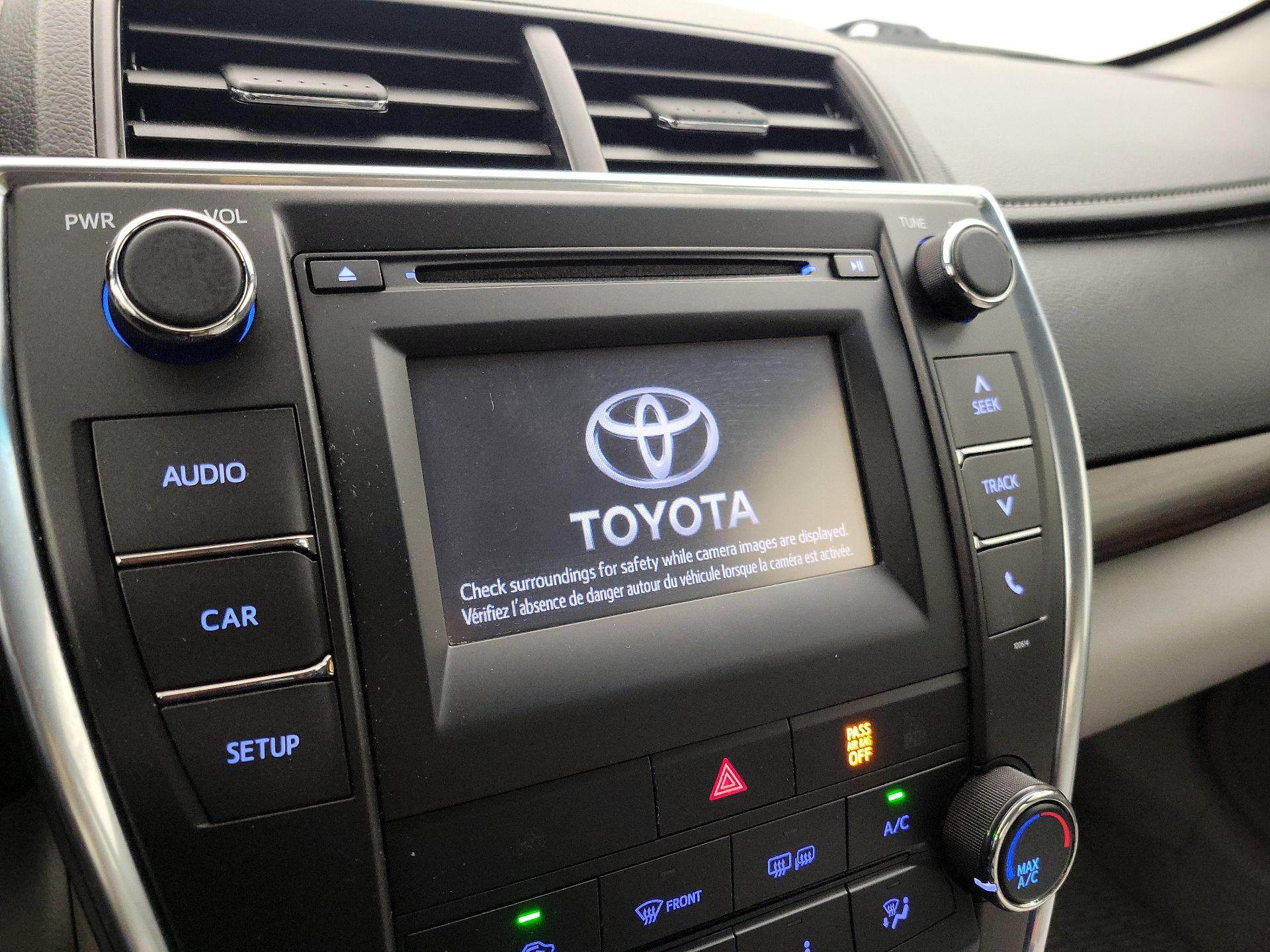Thumbnail: 2016 Toyota Camry - 15