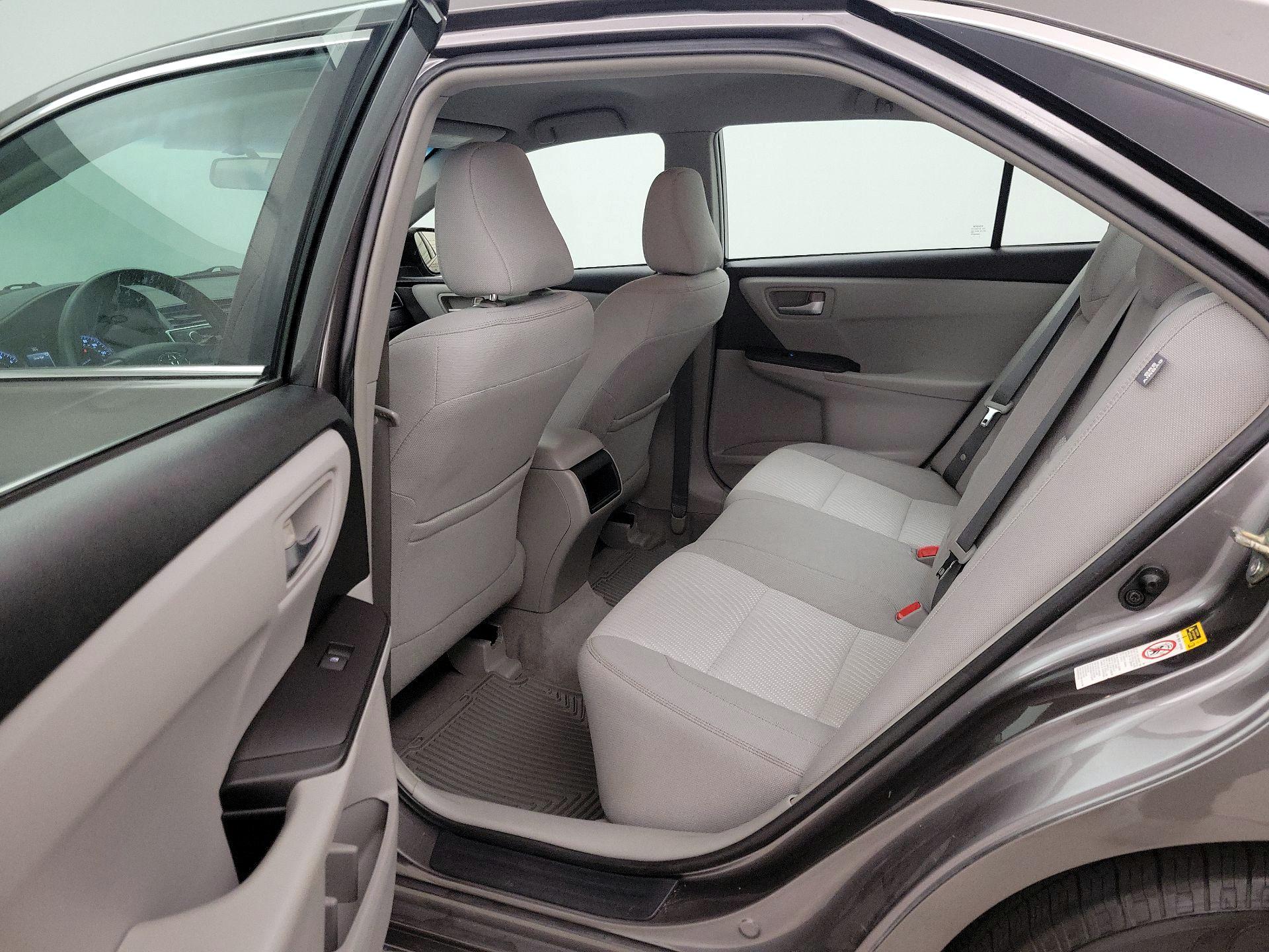 Thumbnail: 2016 Toyota Camry - 19