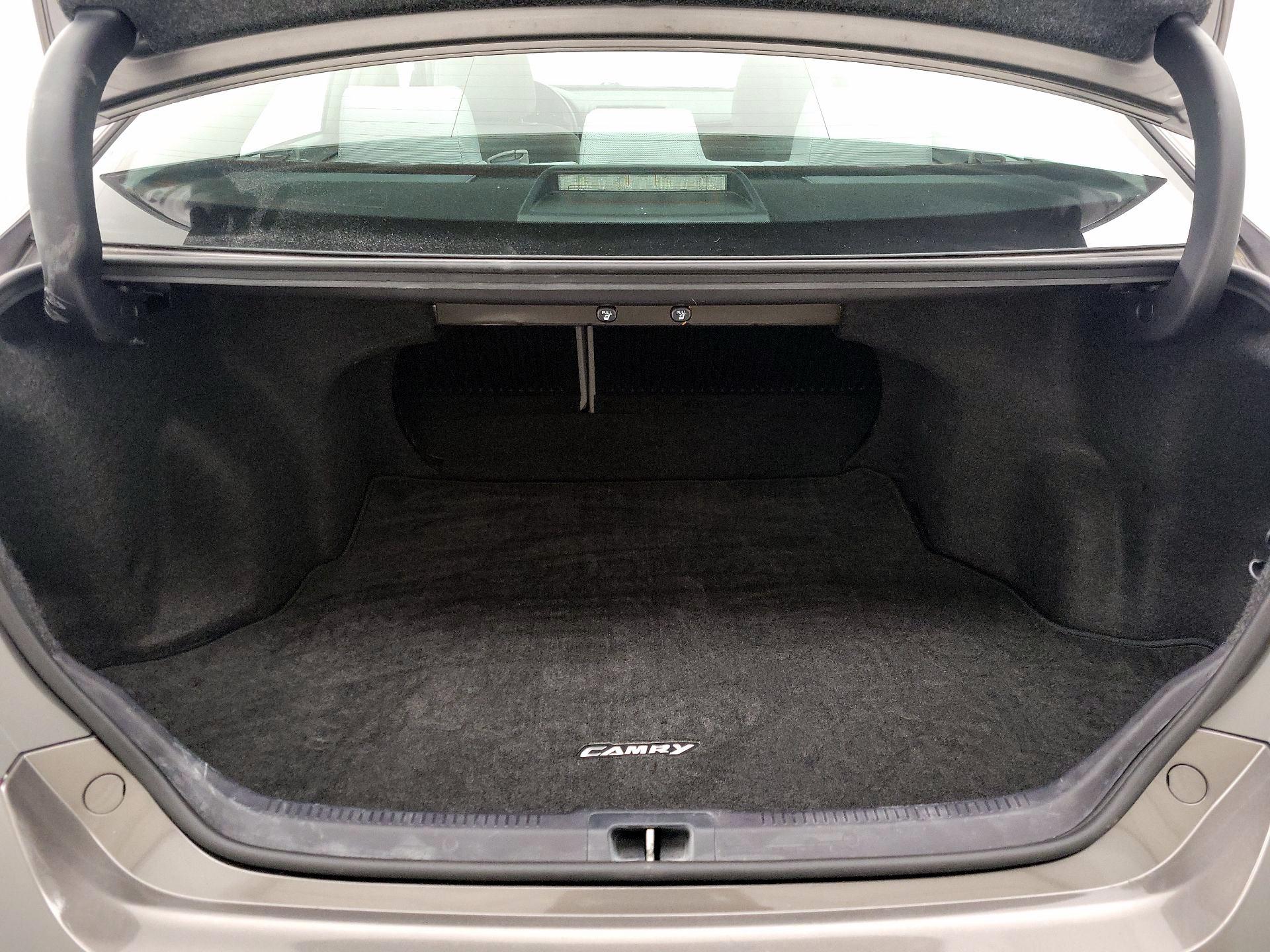 Thumbnail: 2016 Toyota Camry - 20