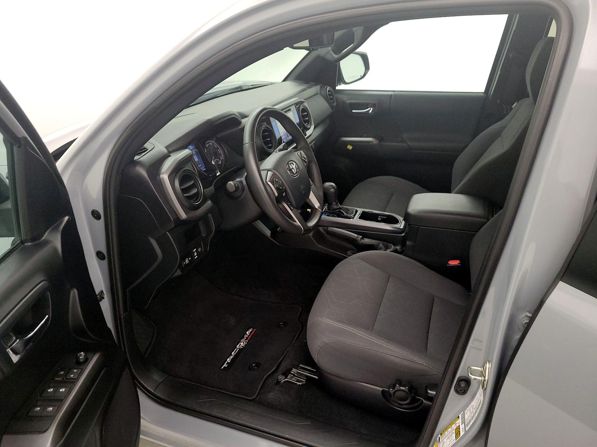 Thumbnail: 2019 Toyota Tacoma - 11