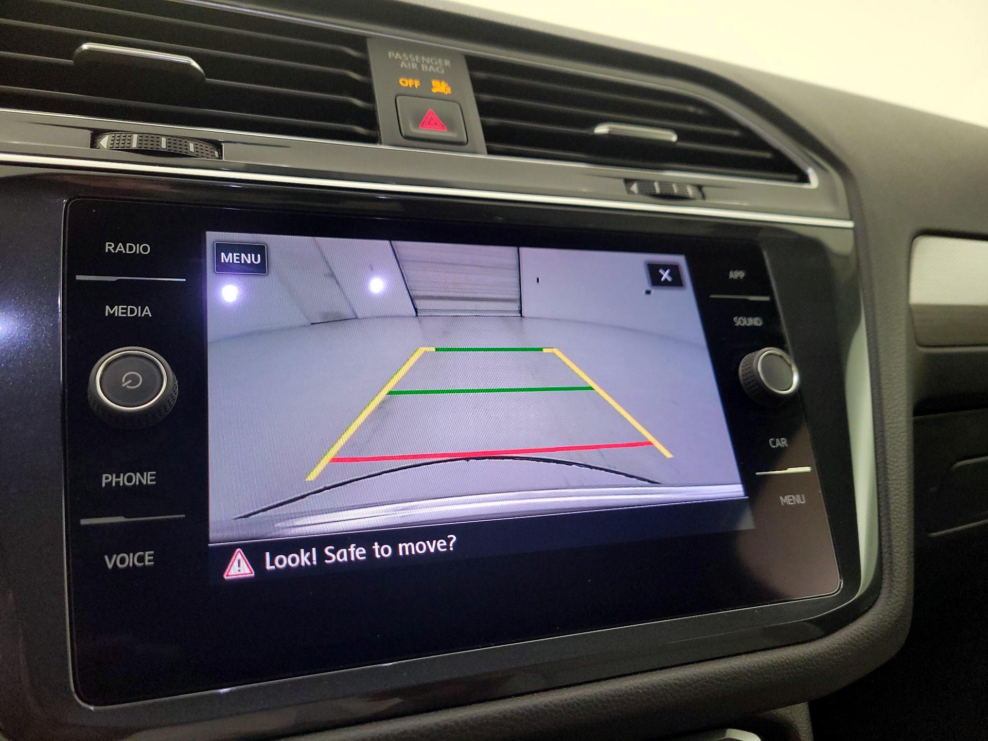 Thumbnail: 2020 Volkswagen Tiguan - 14