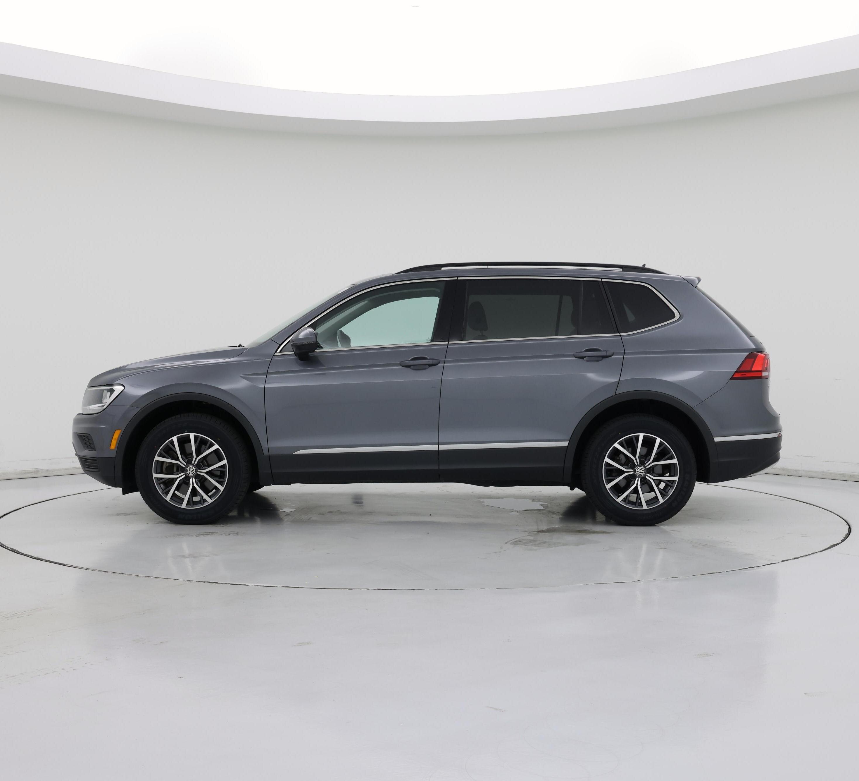 Thumbnail: 2020 Volkswagen Tiguan - 3