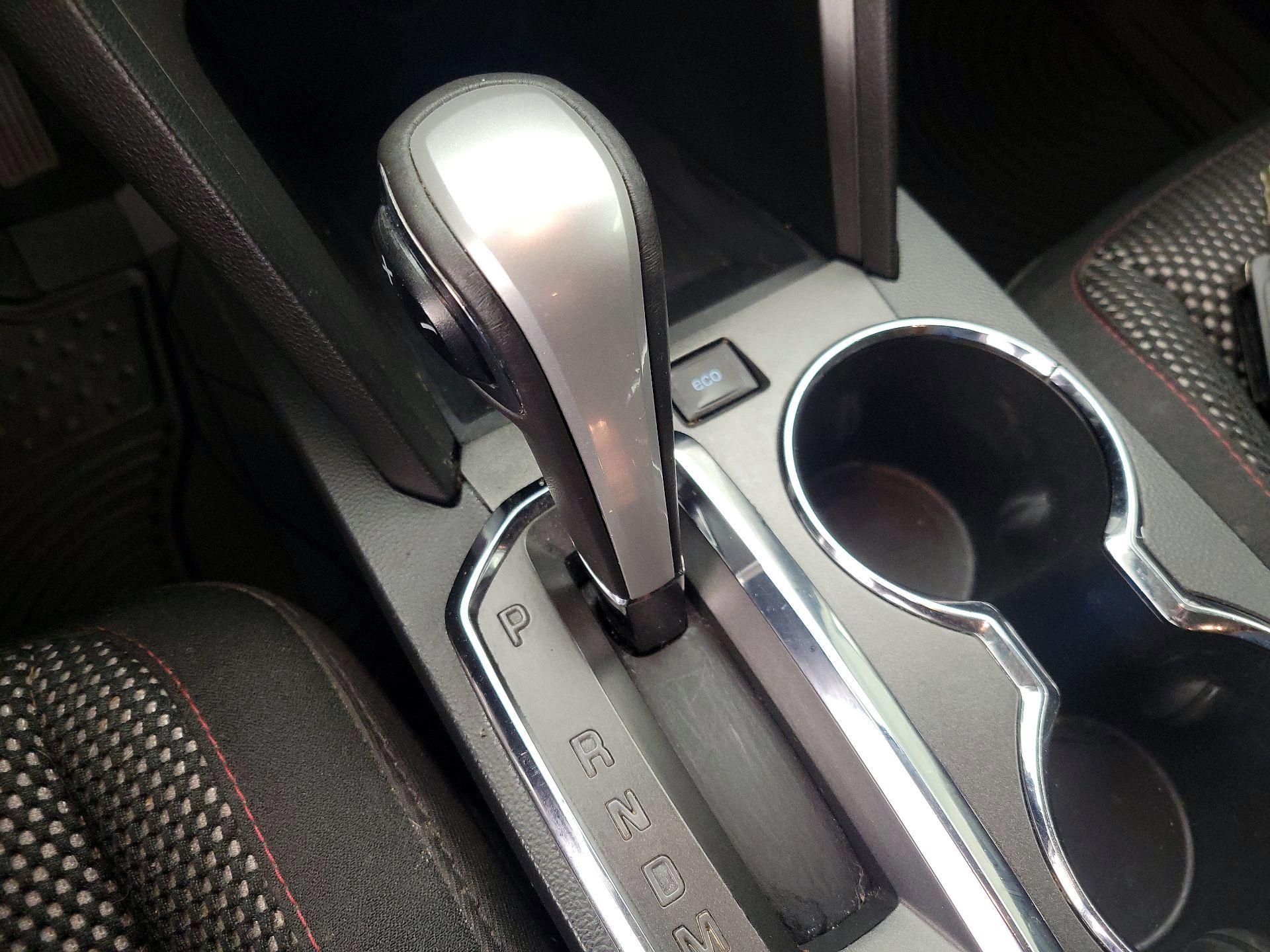 Thumbnail: 2015 Chevrolet Equinox - 16