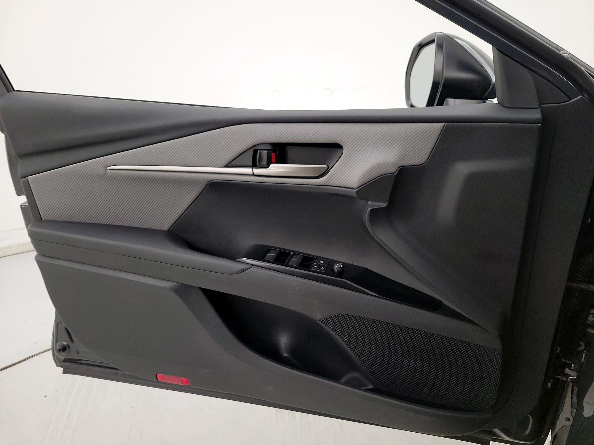 Thumbnail: 2025 Toyota Camry - 12