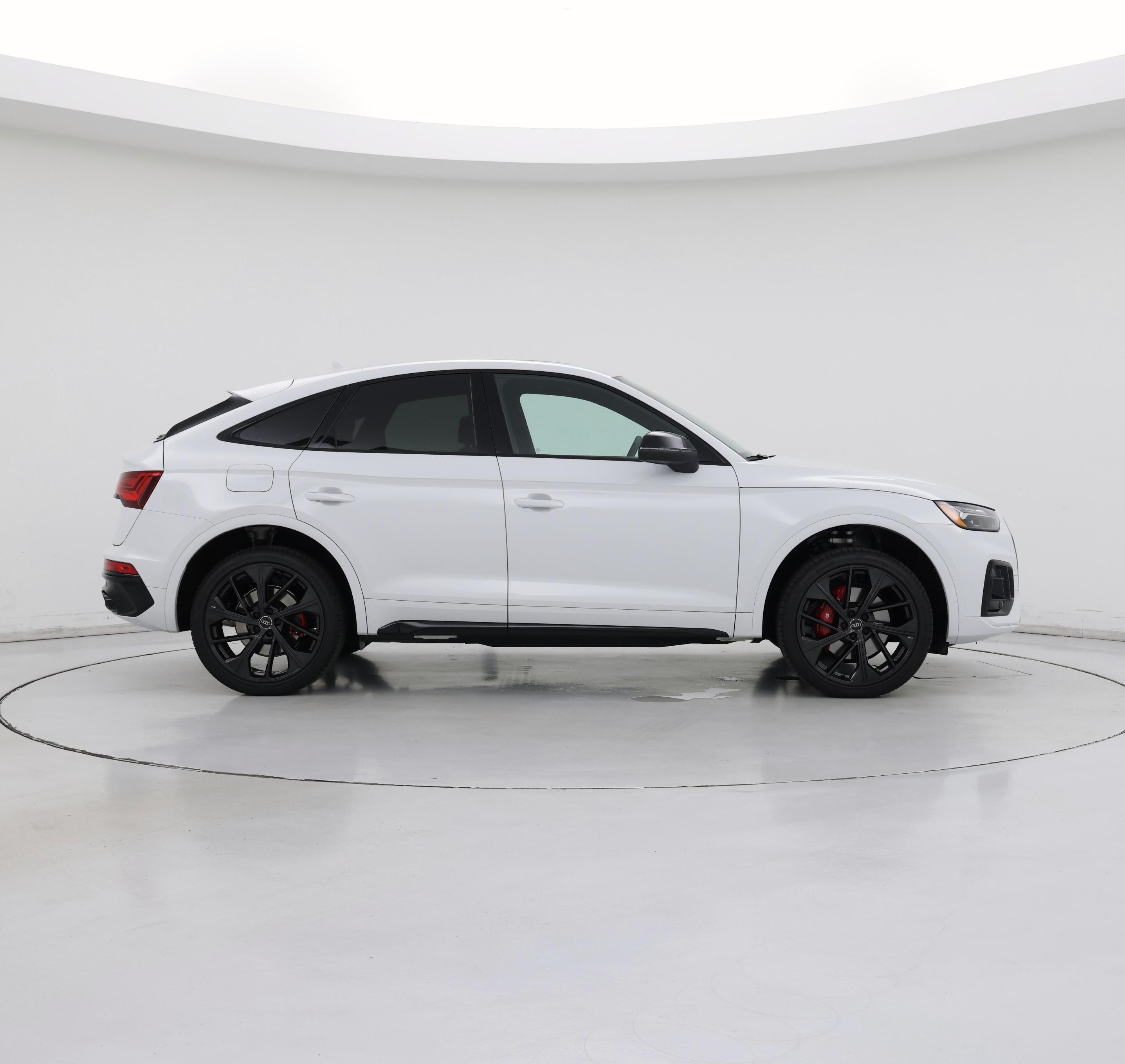 Thumbnail: 2025 Audi SQ5 - 7