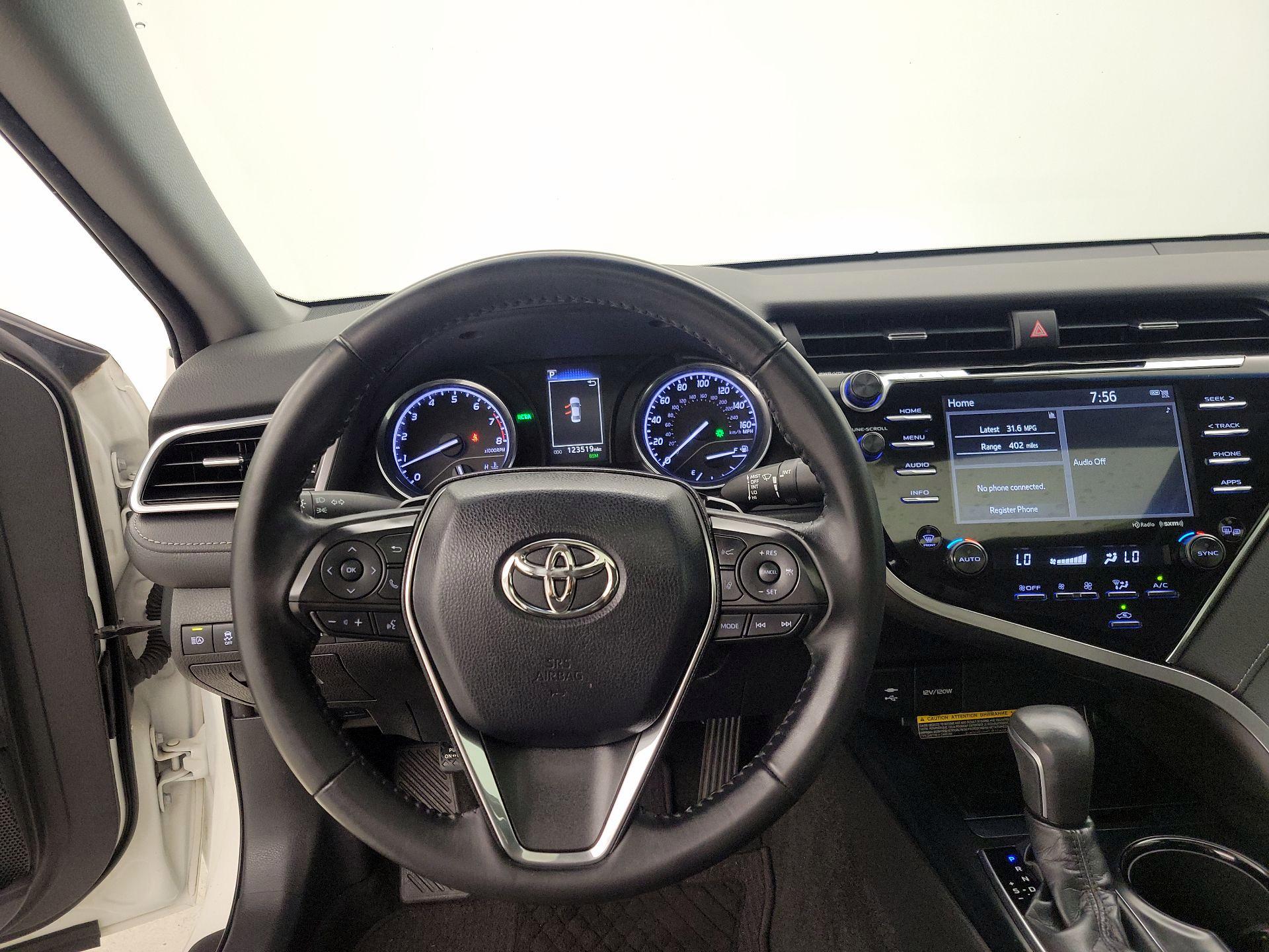Thumbnail: 2018 Toyota Camry - 10