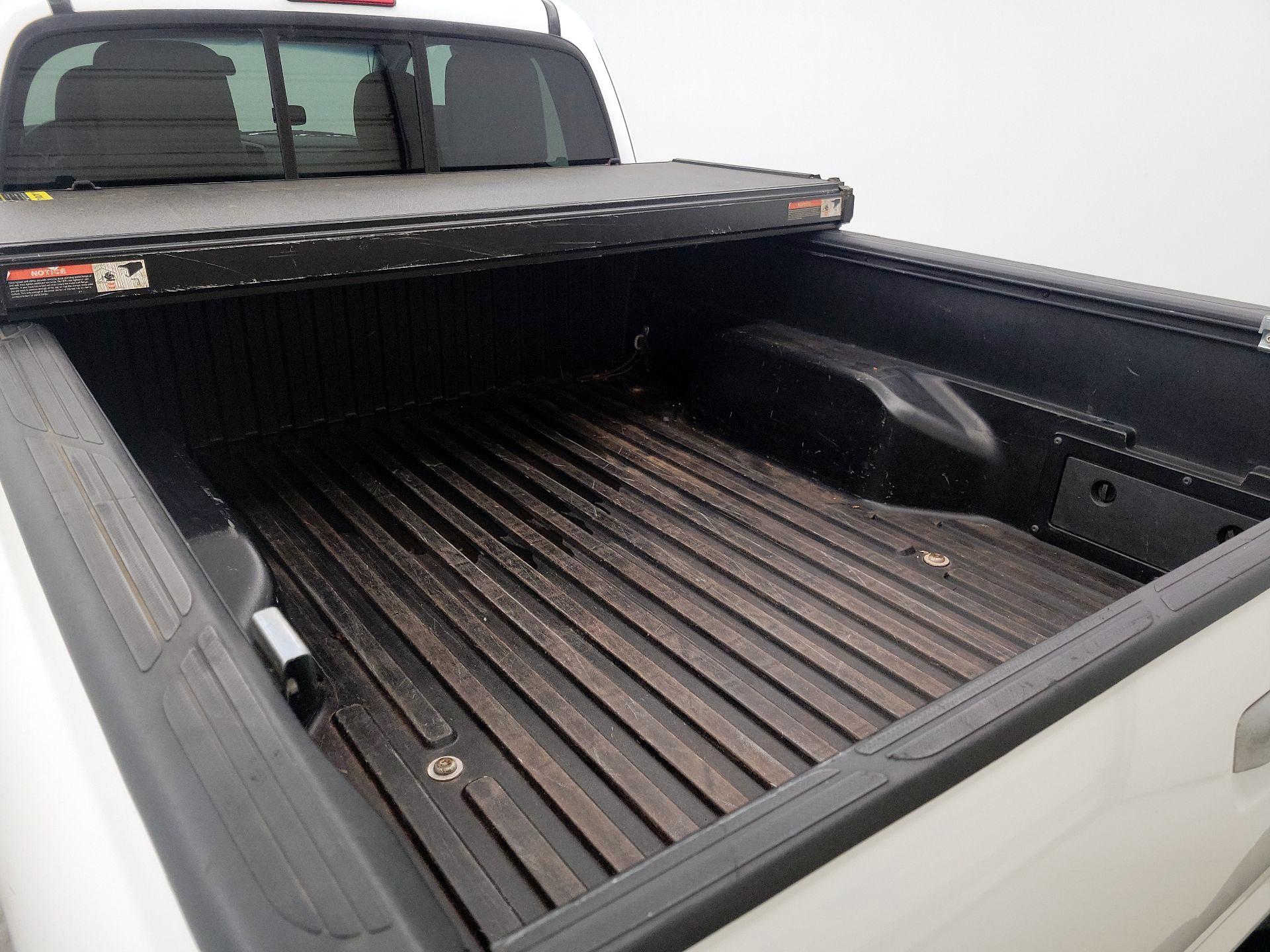 Thumbnail: 2014 Toyota Tacoma - 18