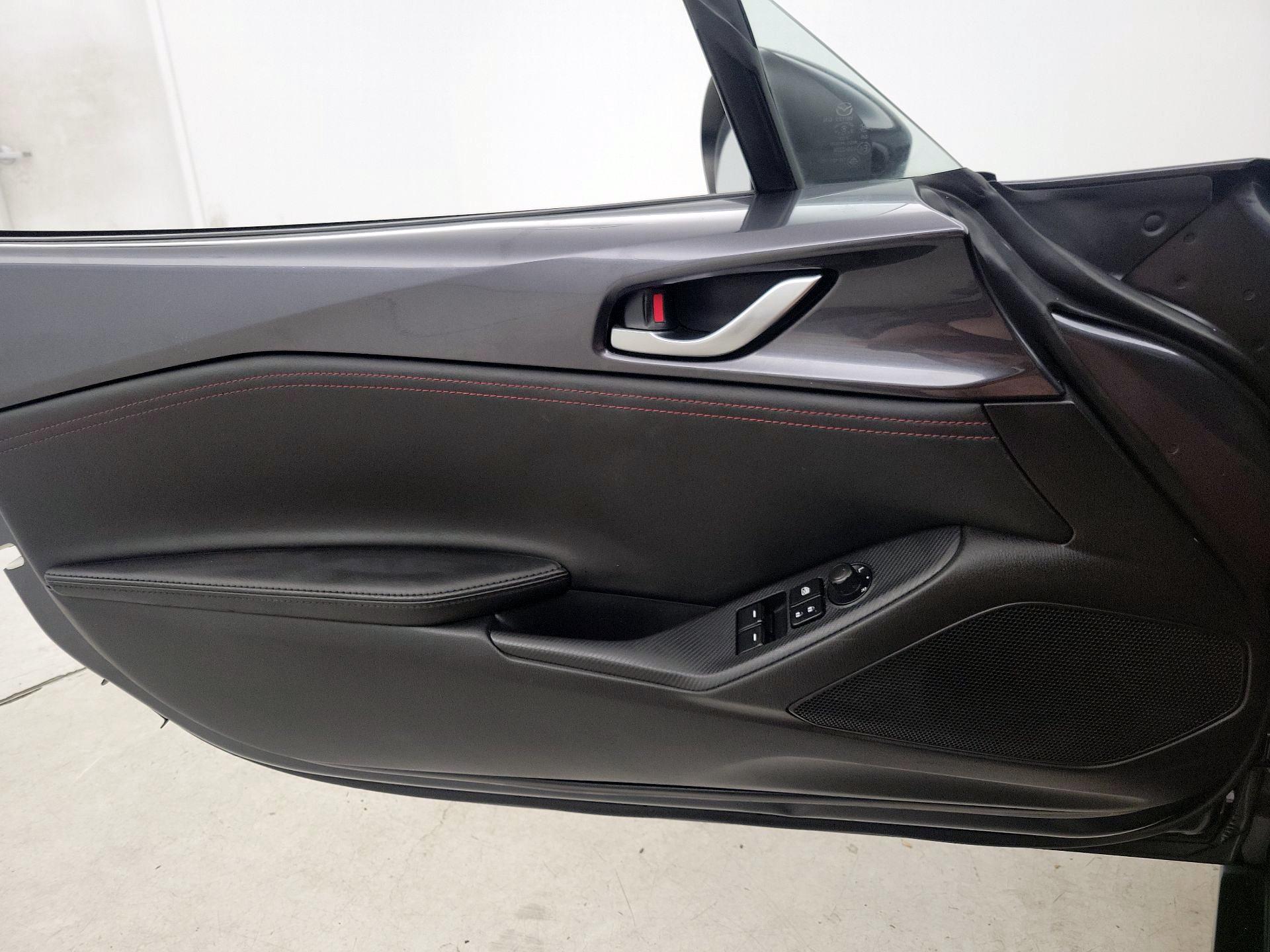Thumbnail: 2016 Mazda MX-5 Miata - 12