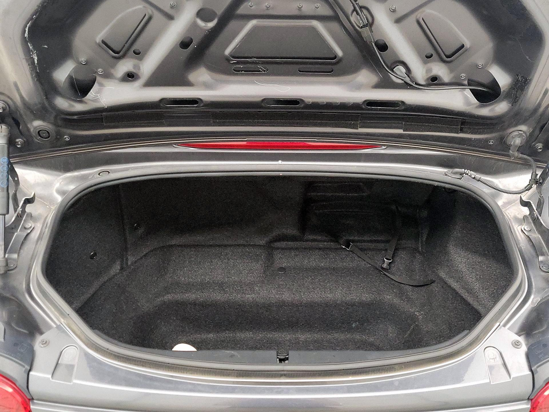 Thumbnail: 2016 Mazda MX-5 Miata - 18