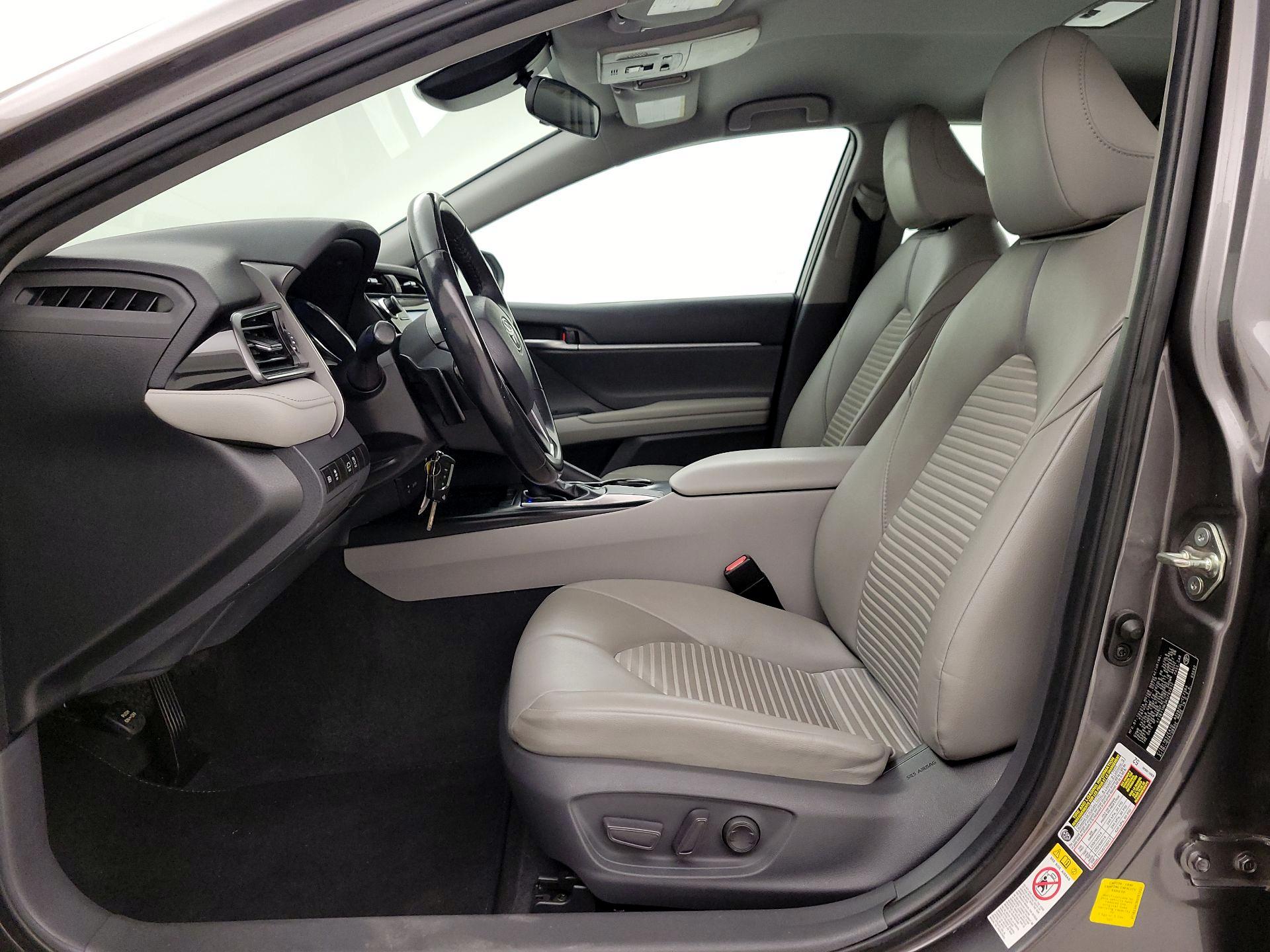 Thumbnail: 2019 Toyota Camry - 11