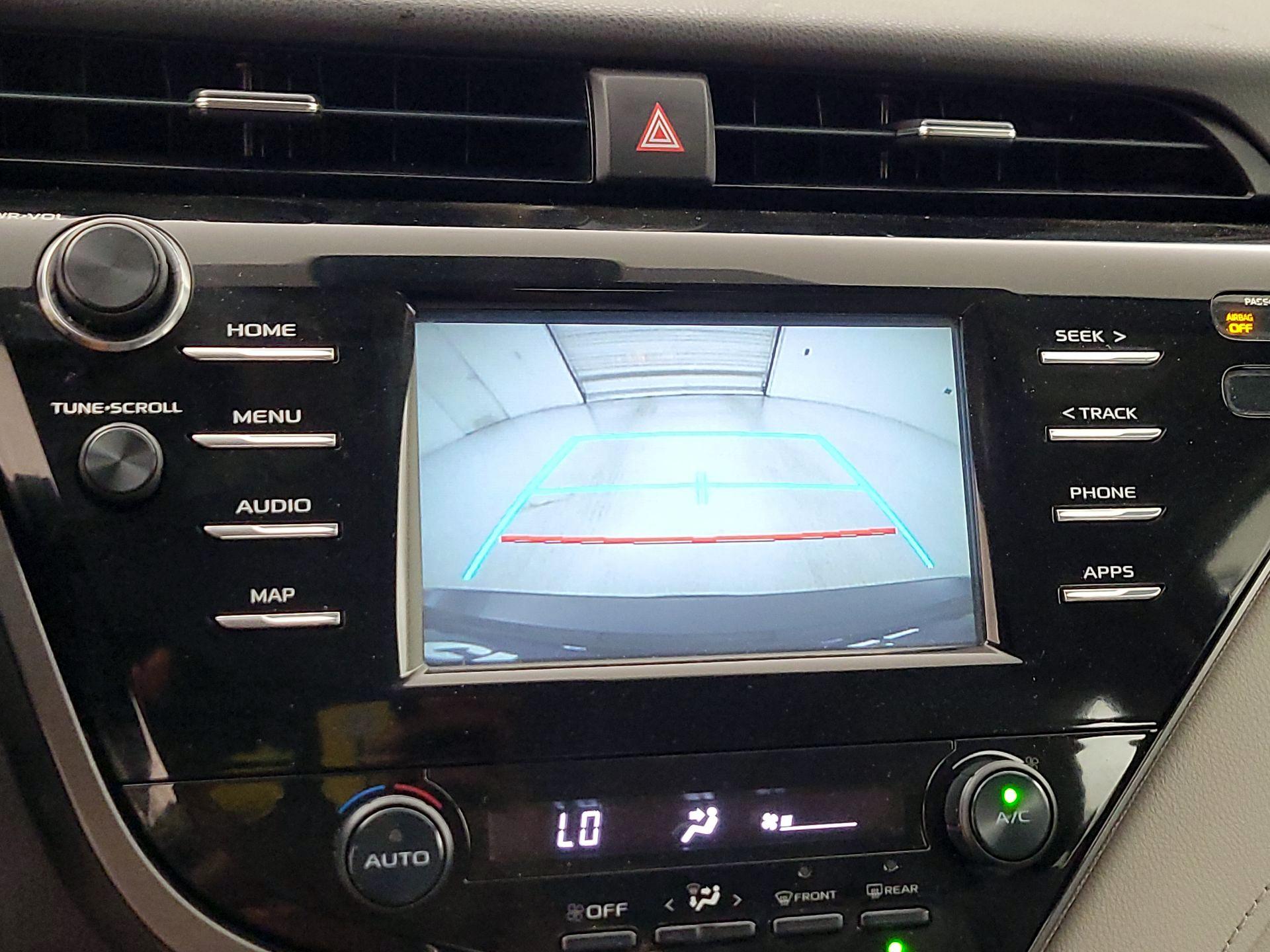 Thumbnail: 2019 Toyota Camry - 14