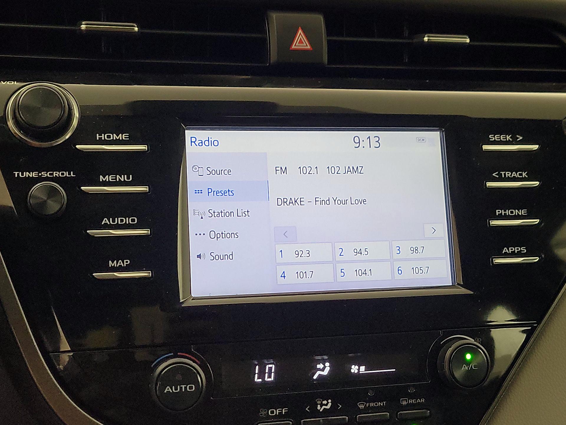Thumbnail: 2019 Toyota Camry - 15