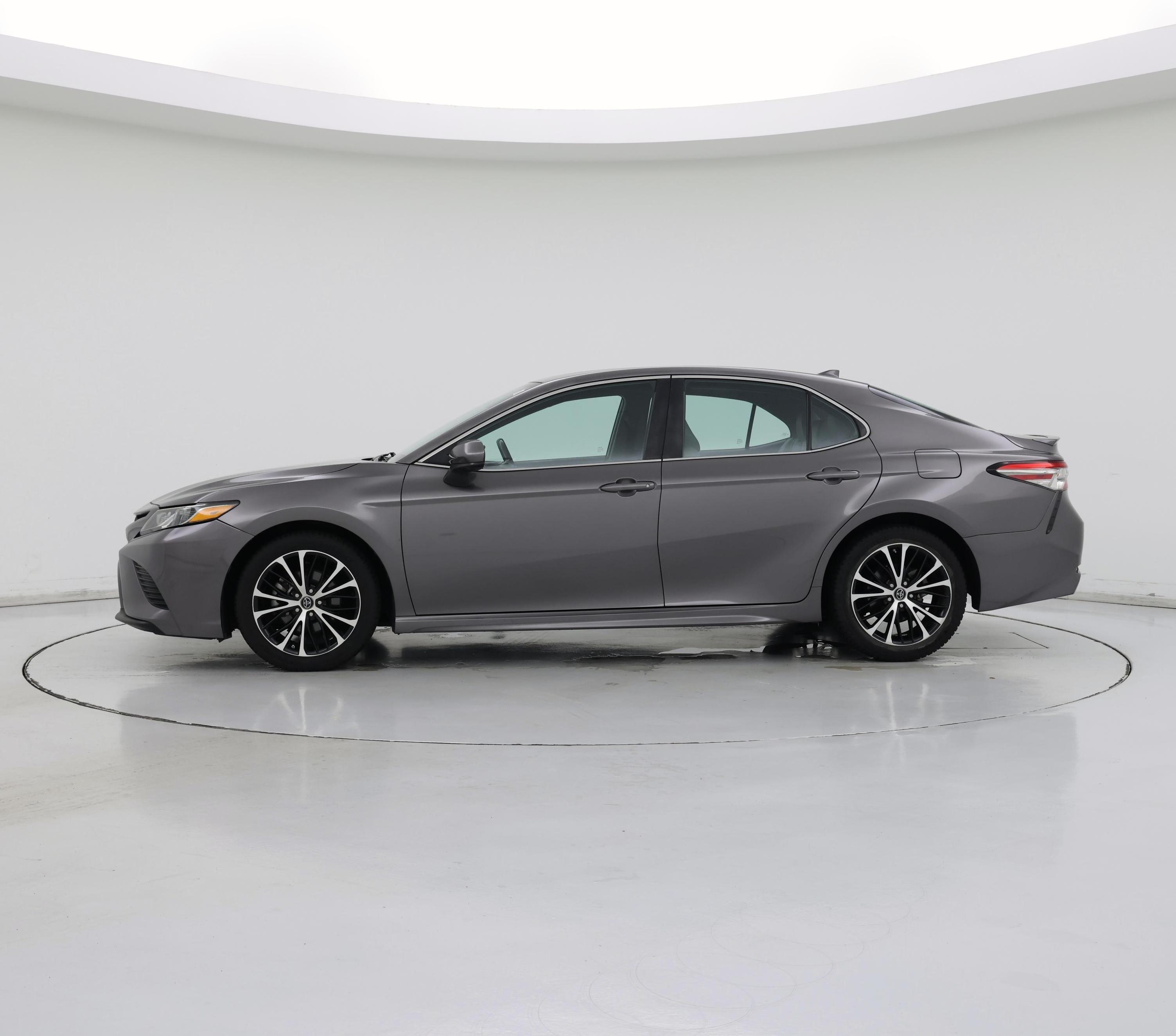Thumbnail: 2019 Toyota Camry - 3