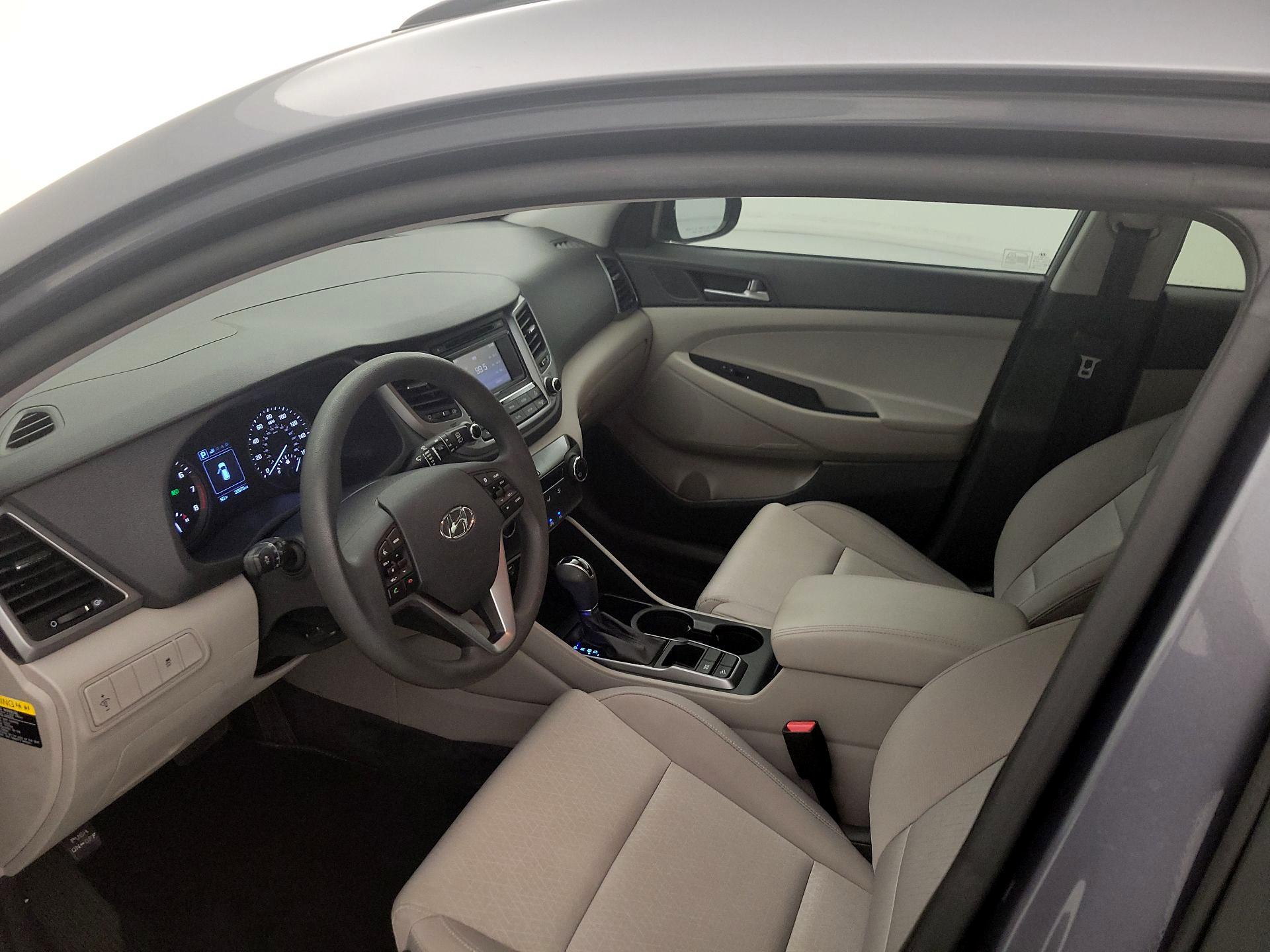Thumbnail: 2016 Hyundai Tucson - 11
