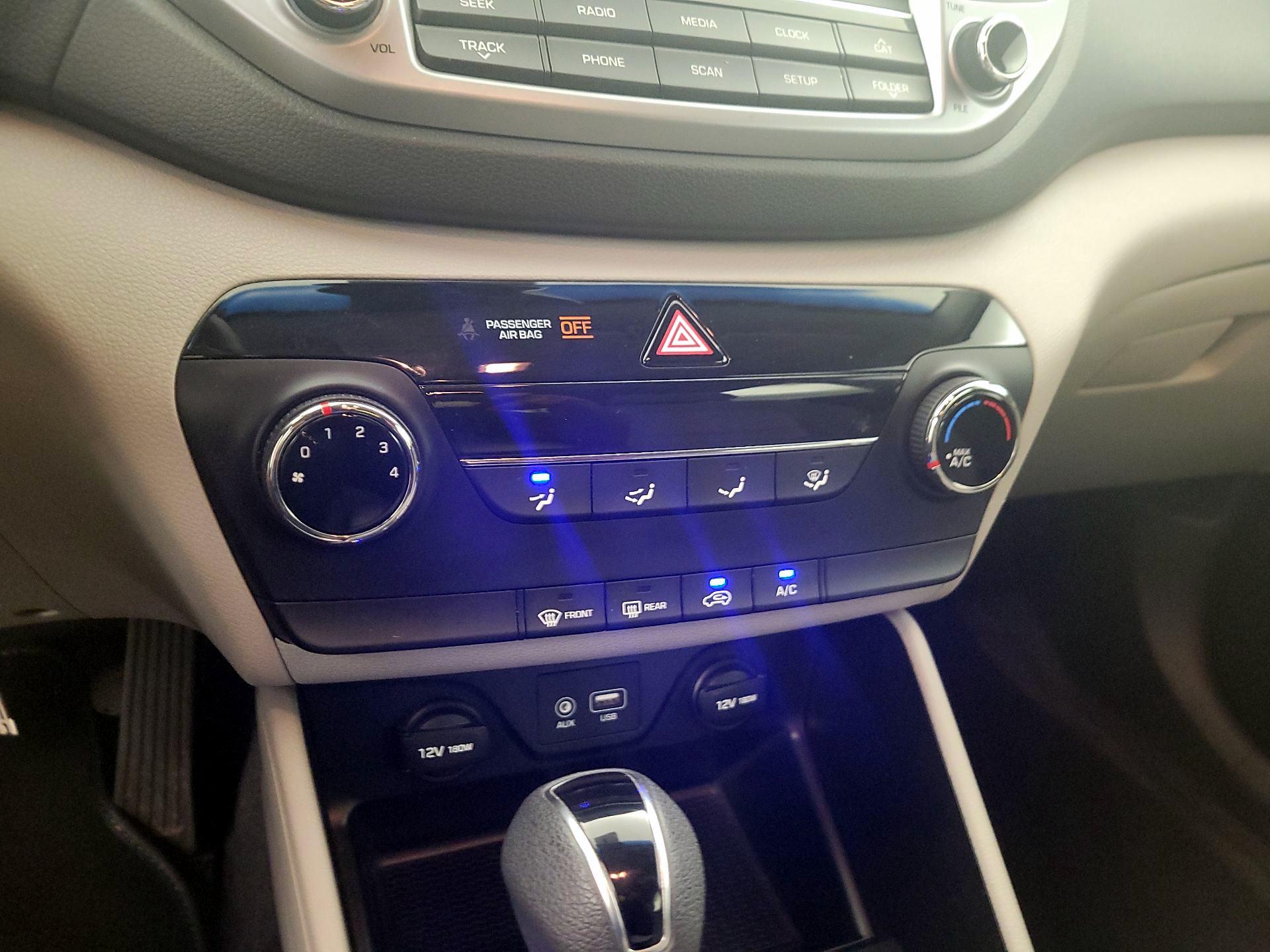 Thumbnail: 2016 Hyundai Tucson - 16