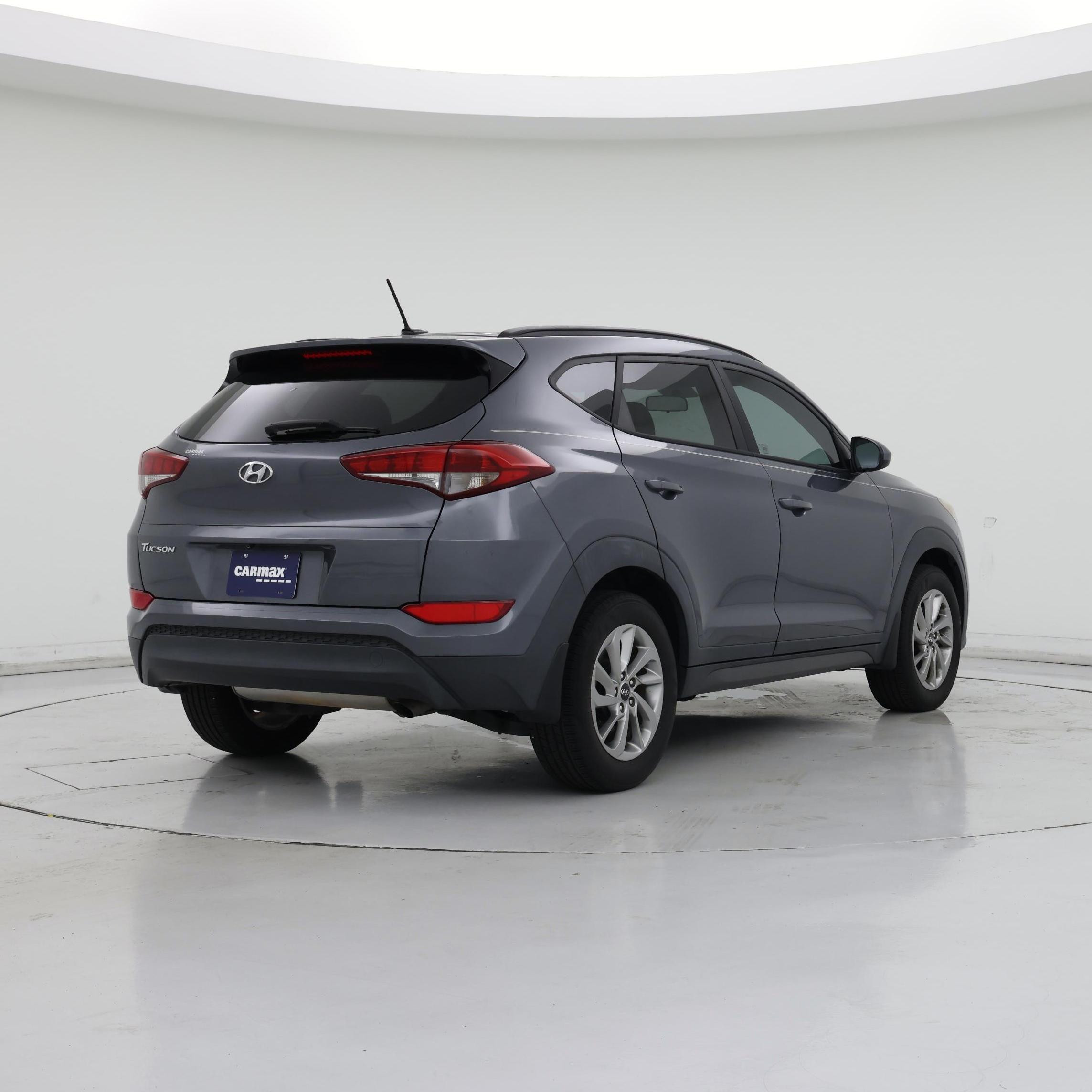 Thumbnail: 2016 Hyundai Tucson - 8