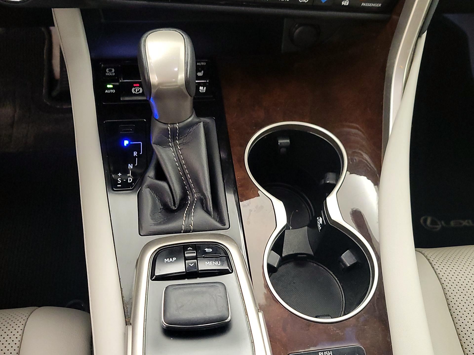 Thumbnail: 2016 Lexus RX - 18